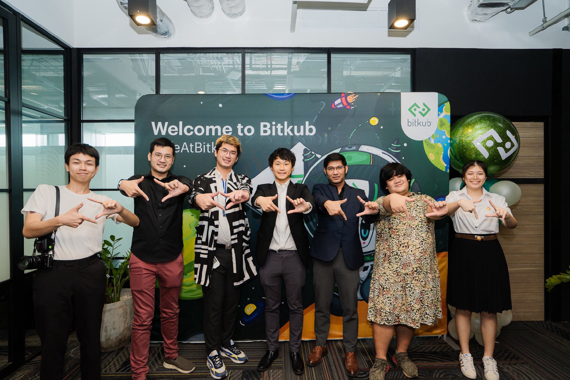ขอขอบคุณทีมงานจาก SpringNews ที่ให้เกียรติมาเยี่ยมเยือนและถ่ายทำรายการถึงที่ออฟฟิศบิทคับนะครับ เร็วๆ นี้ผมจะไปร่วมให้สัมภาษณ์ในรายการไหนของ…
