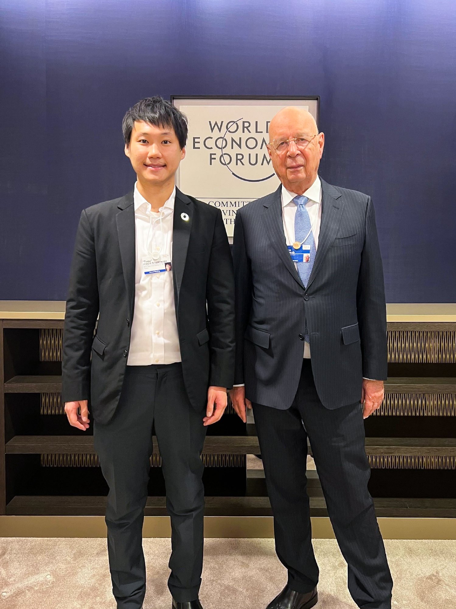การได้พบกับ Professor Klaus Schwab ผู้ก่อตั้ง World Economic Forum ที่การประชุมสภาเศรษฐกิจโลก (WEF) ประจำปี 2023 นับเป็นเกียรติของผมอย่างสูง…