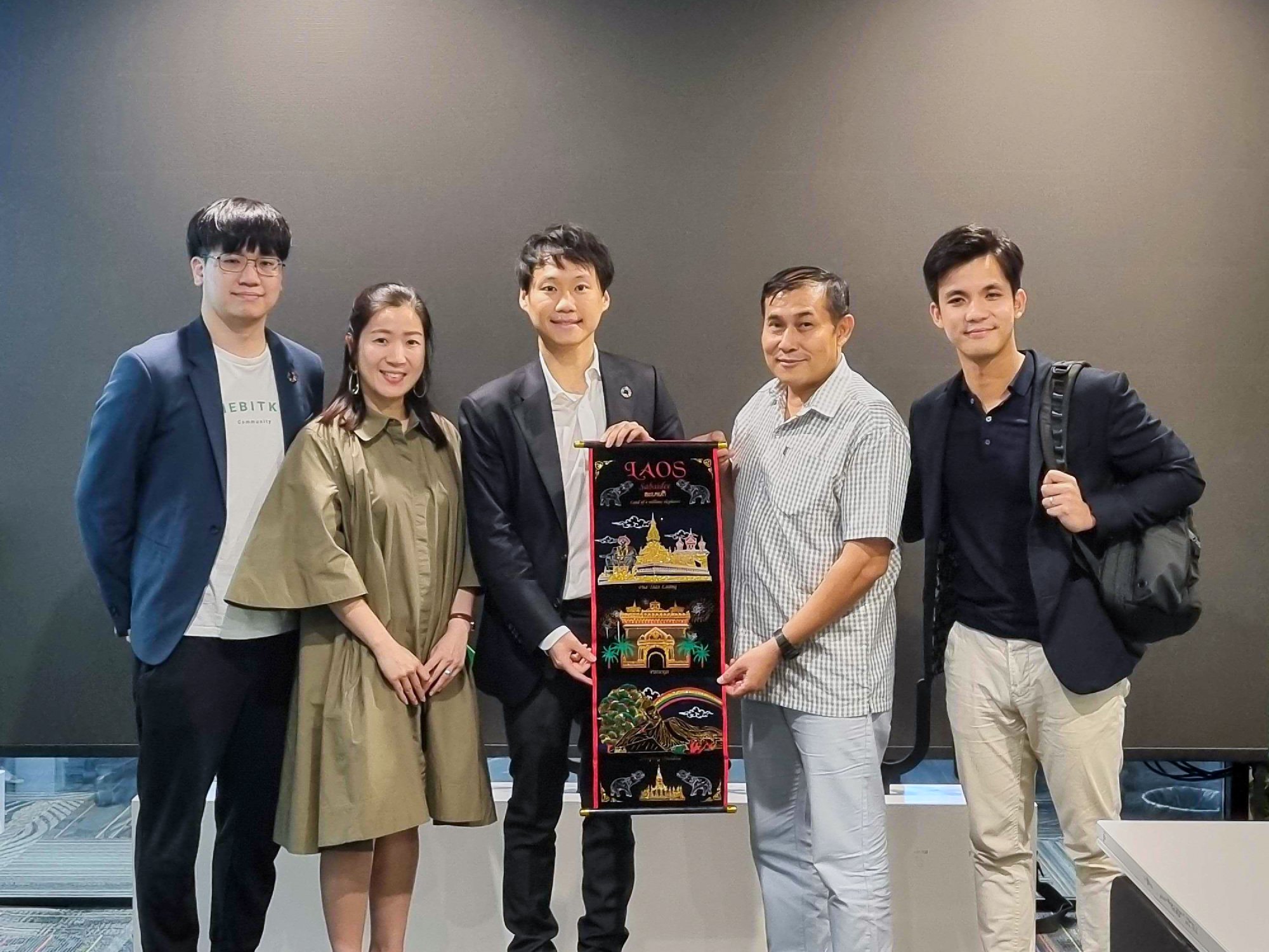 ผมมีโอกาสได้ต้อนรับคุณวิปาระ ราชพล และคุณวิรพัน ราชพล ผู้อำนวยการสถาบันบริหารศาสตร์สะหวัน จากสปป.ลาวครับ ดีใจมาก ๆ ครับที่ได้แลกเปลี่ยนหารือ…