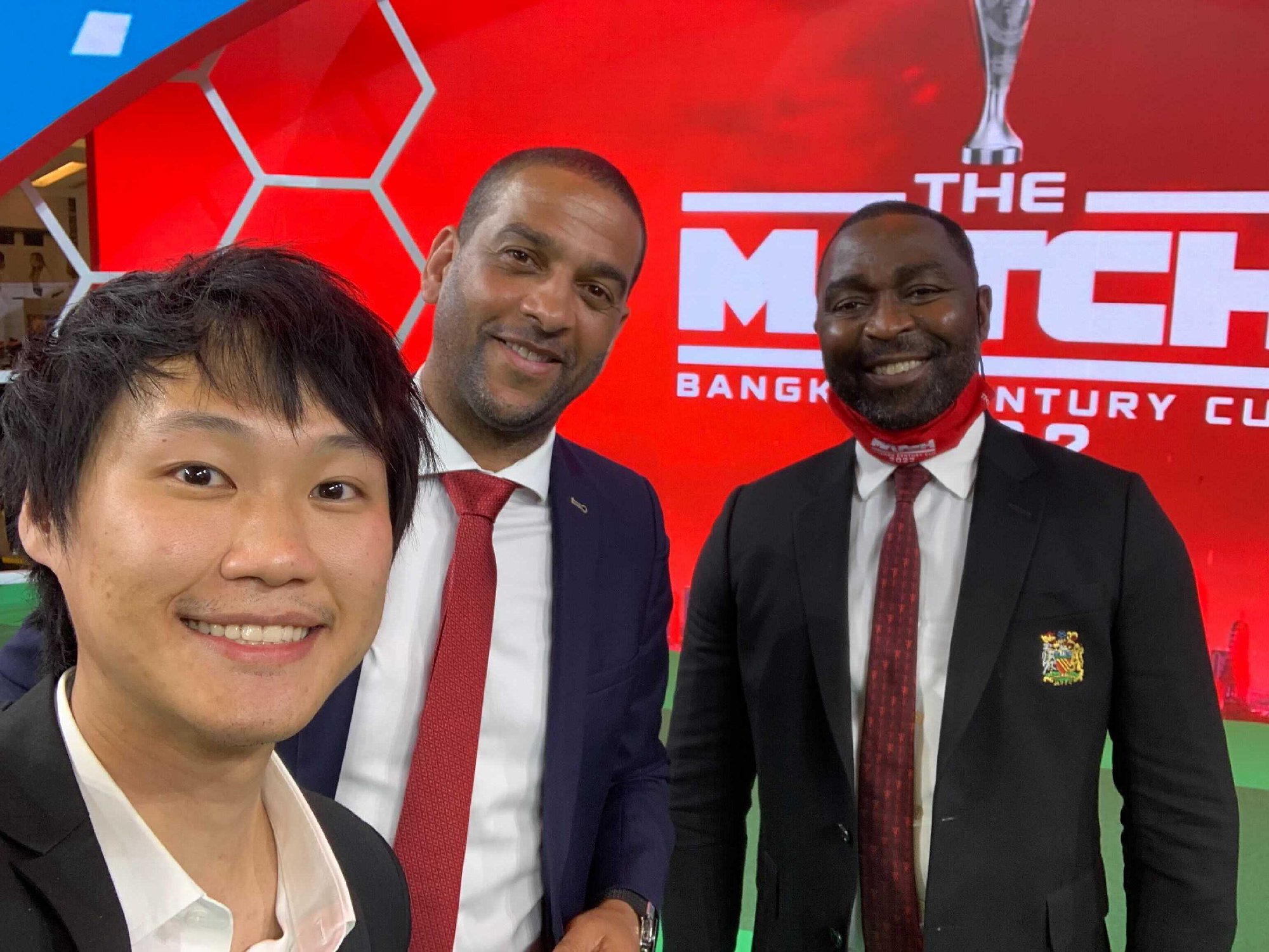 บรรยากาศงานแถลงข่าวแมตช์ประวัติศาสตร์ "THE MATCH Bangkok Century Cup 2022" ศึกแดงเดือดครั้งแรกในประเทศไทยและทวีปเอเซีย ที่จะนำสองทีมยักษ์ใหญ…
