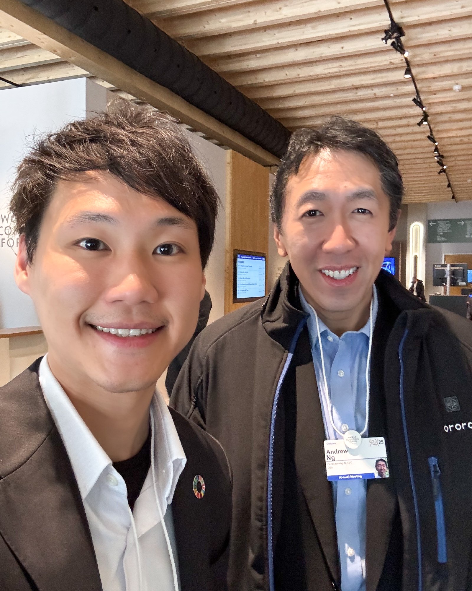 Another global leader in AI, Mr. Andrew Ng, Executive Chairman of Landing AI and Founder of DeepLearning.AI, also attended the World Economi…