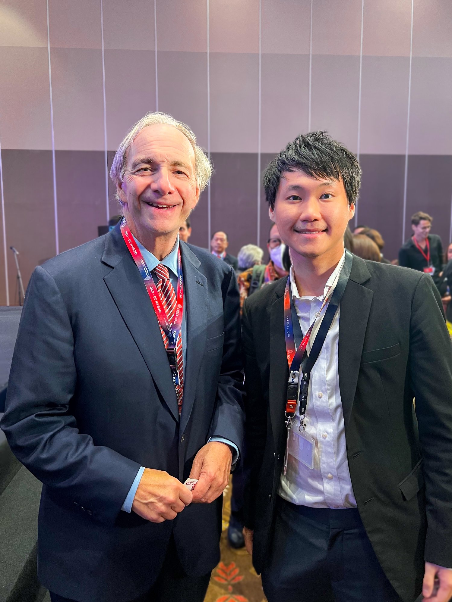 ดีใจที่ได้พบกับคุณ Ray Dalio ผู้ก่อตั้งบริษัท Bridgewater Associates บริษัทจัดการการลงทุนที่ใหญ่ที่สุดแห่งหนึ่งของโลกที่งาน G20 Summit 2022…