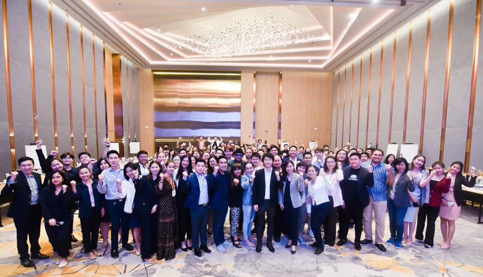 ดีใจที่ได้เห็นชุมชน Clubhouse ของเราเติบโตขึ้นครับ! ประสบการณ์การใช้งานผ่านเสียงที่เป็นเอกลักษณ์ของแอปพลิเคชันได้สร้างการเชื่อมต่อการสื่อสาร…