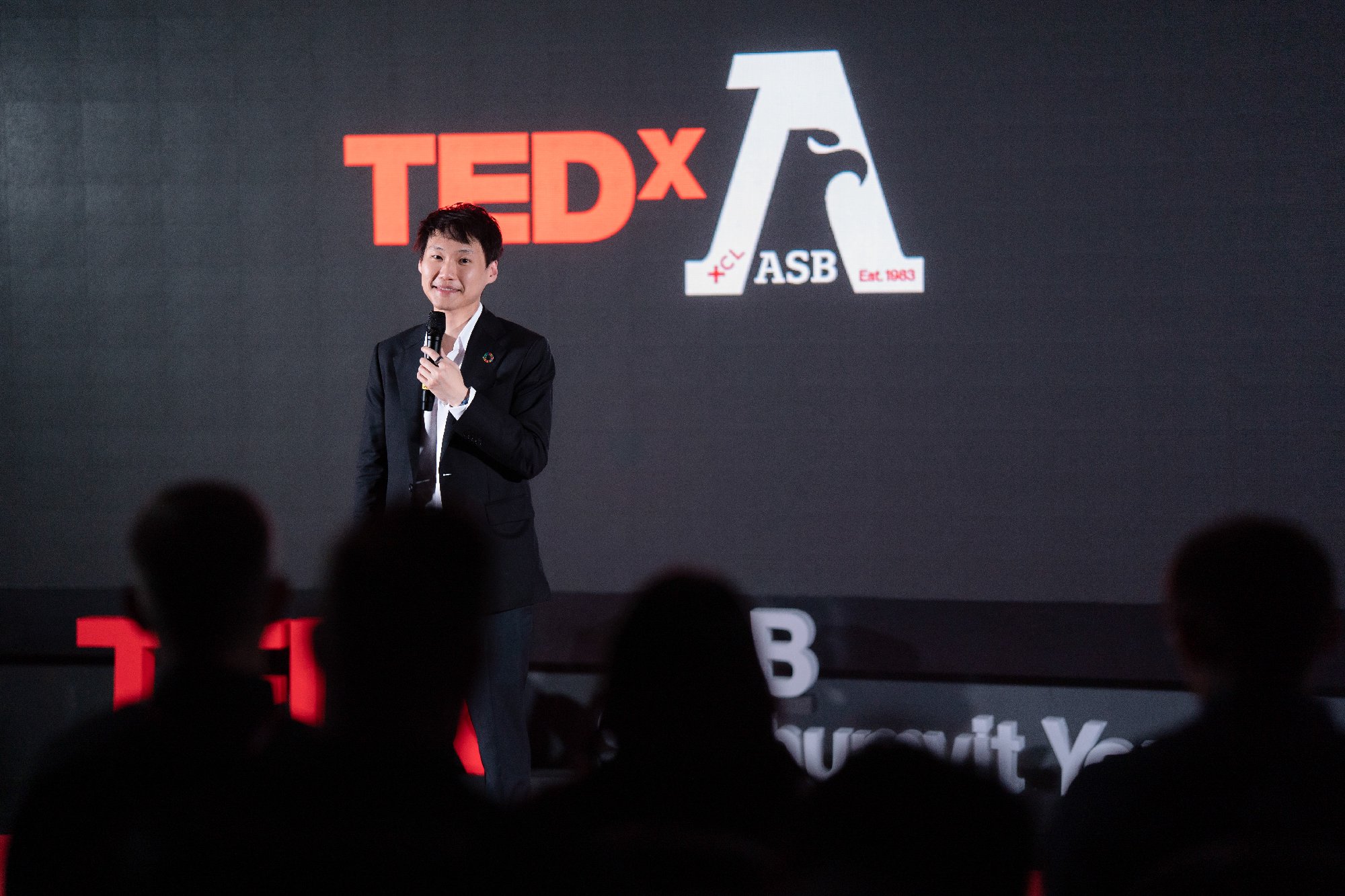 It was a great honor to be invited as a guest speaker at the "TEDx American School of Bangkok Sukhumvit" event under the theme "Dare to Bend…
