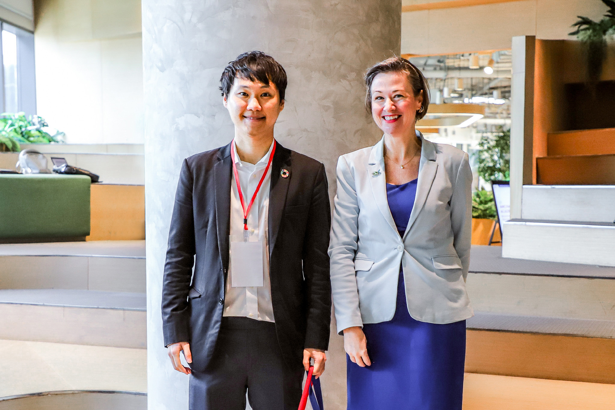 ผมขอขอบคุณหอการค้าอเมริกันในประเทศไทย หรือ The American Chamber of Commerce in Thailand (AMCHAM) ที่เชิญผมร่วมแบ่งปันแนวคิดใน AMCHAM's Resid…