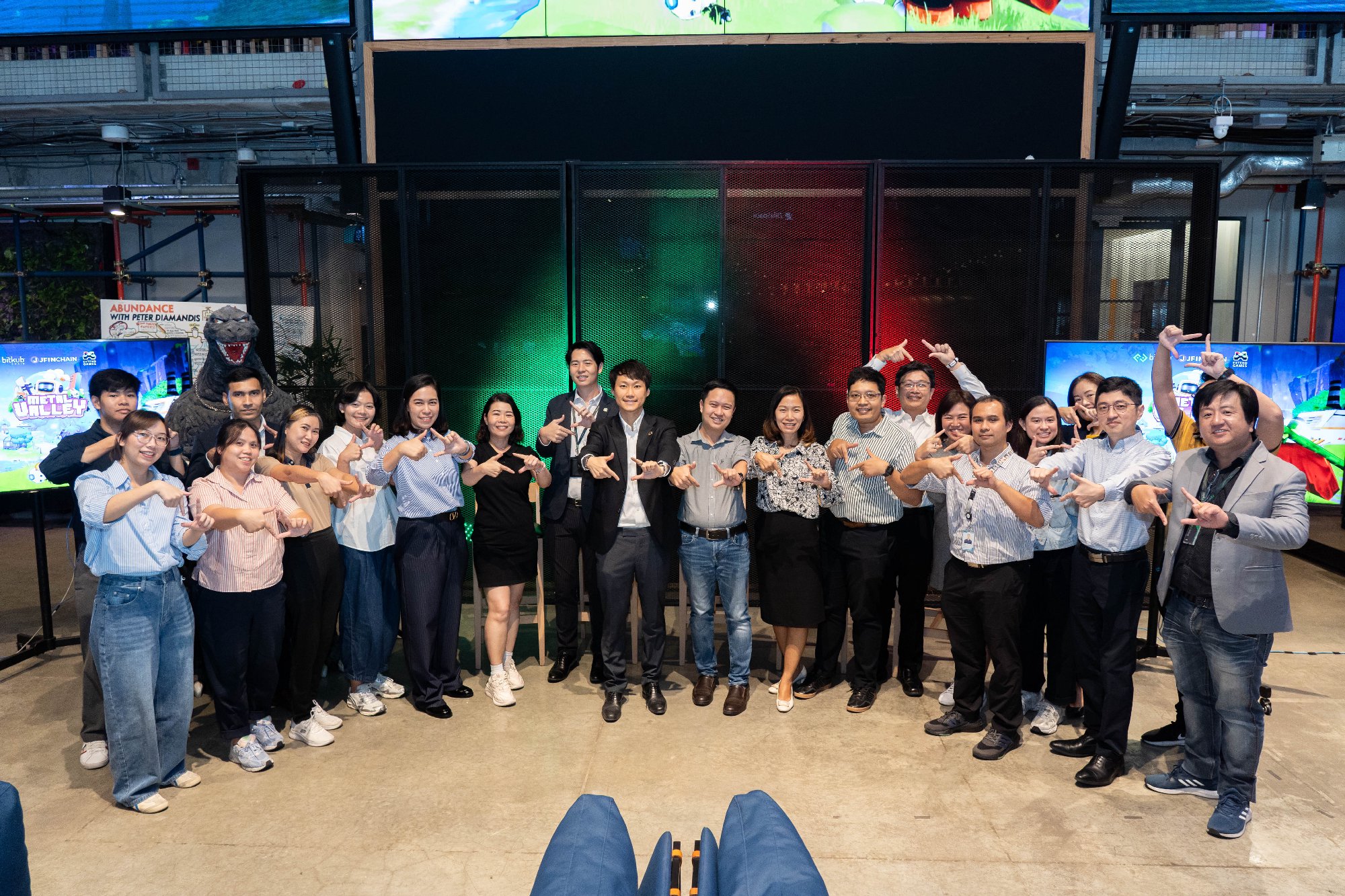 ผมและ Bitkub Group ยินดีมากครับที่ได้ต้อนรับผู้บริหารระดับสูงจากบริษัท สยามคูโบต้า (SKC) ที่มาเยี่ยมชมออฟฟิศ และรับฟังการบรรยายที่ให้ความรู้…