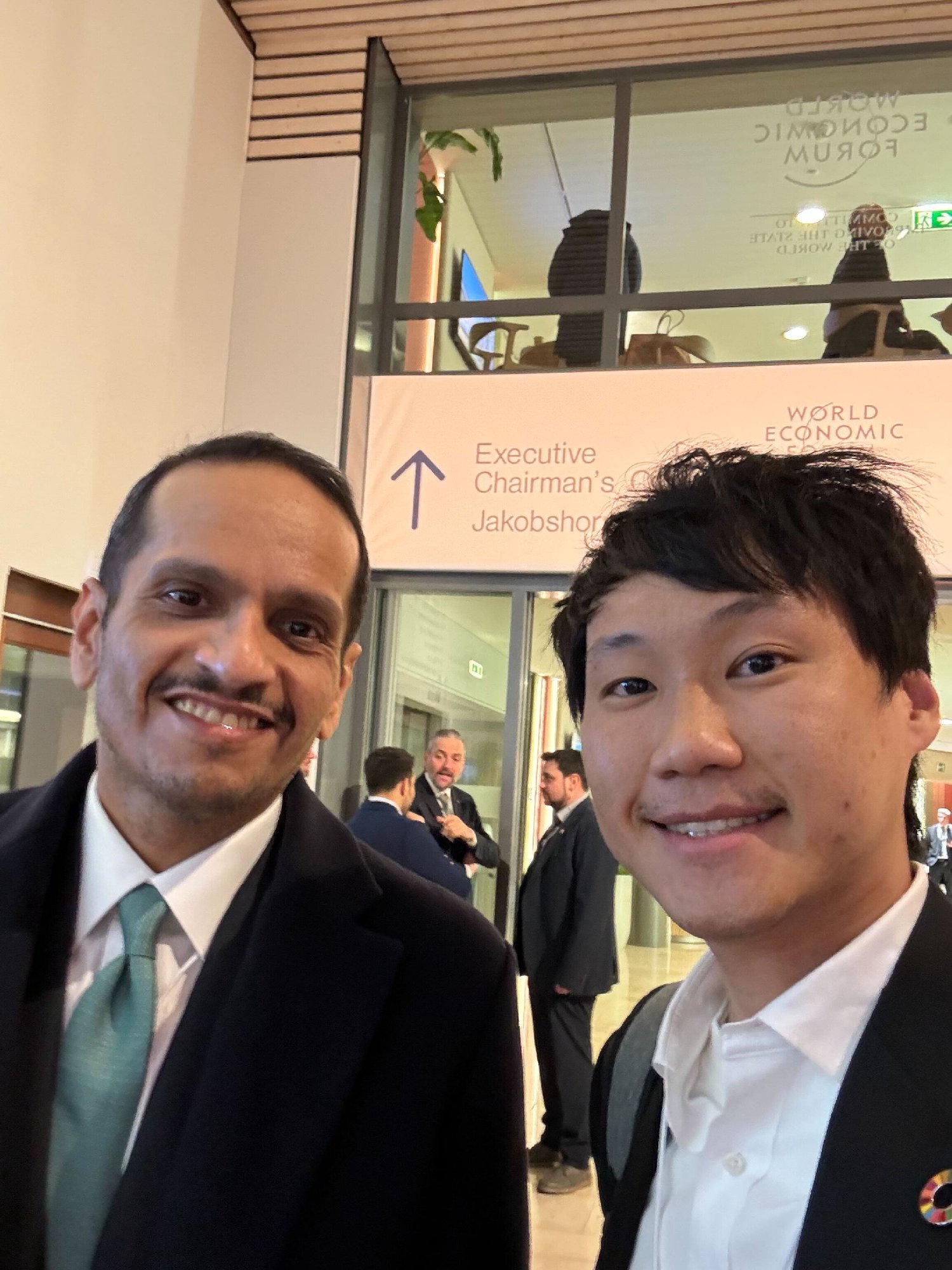 เป็นอีกหนึ่งโอกาสที่ผมรู้สึกเป็นเกียรติอย่างยิ่งที่ได้พบท่าน Sheikh Mohammed bin Abdulrahman bin Jassim Al Thani นายกรัฐมนตรีและรัฐมนตรีว่าก…