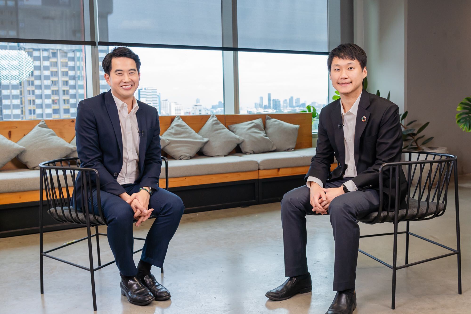 ขอบคุณทาง Beartai มาก ๆ ครับที่ให้เกียรติมาสัมภาษณ์และเยี่ยมชมออฟฟิศของบิทคับกันถึงที่ ผมรู้สึกยินดีและดีใจที่ได้มาแลกเปลี่ยนมาประสบการณ์ควา…
