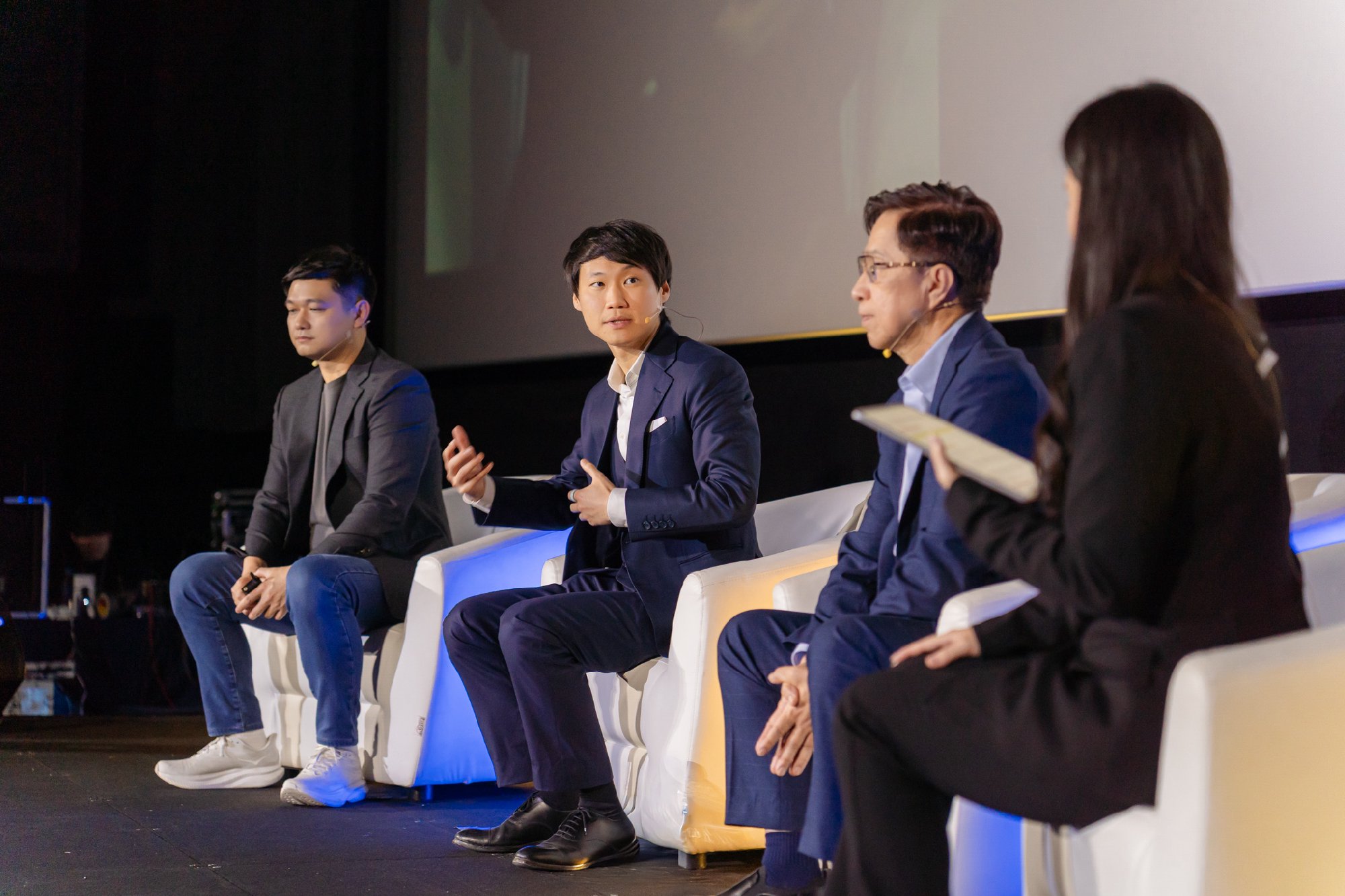 ยินดีมากครับที่มีโอกาสได้ร่วมแชร์มุมมองในงาน Money Chat Meet and Greet ภายใต้แนวคิด 'Wealth Shift: โลกใหม่ มั่งคั่งเปลี่ยน' . ในวันที่ทิศทาง…