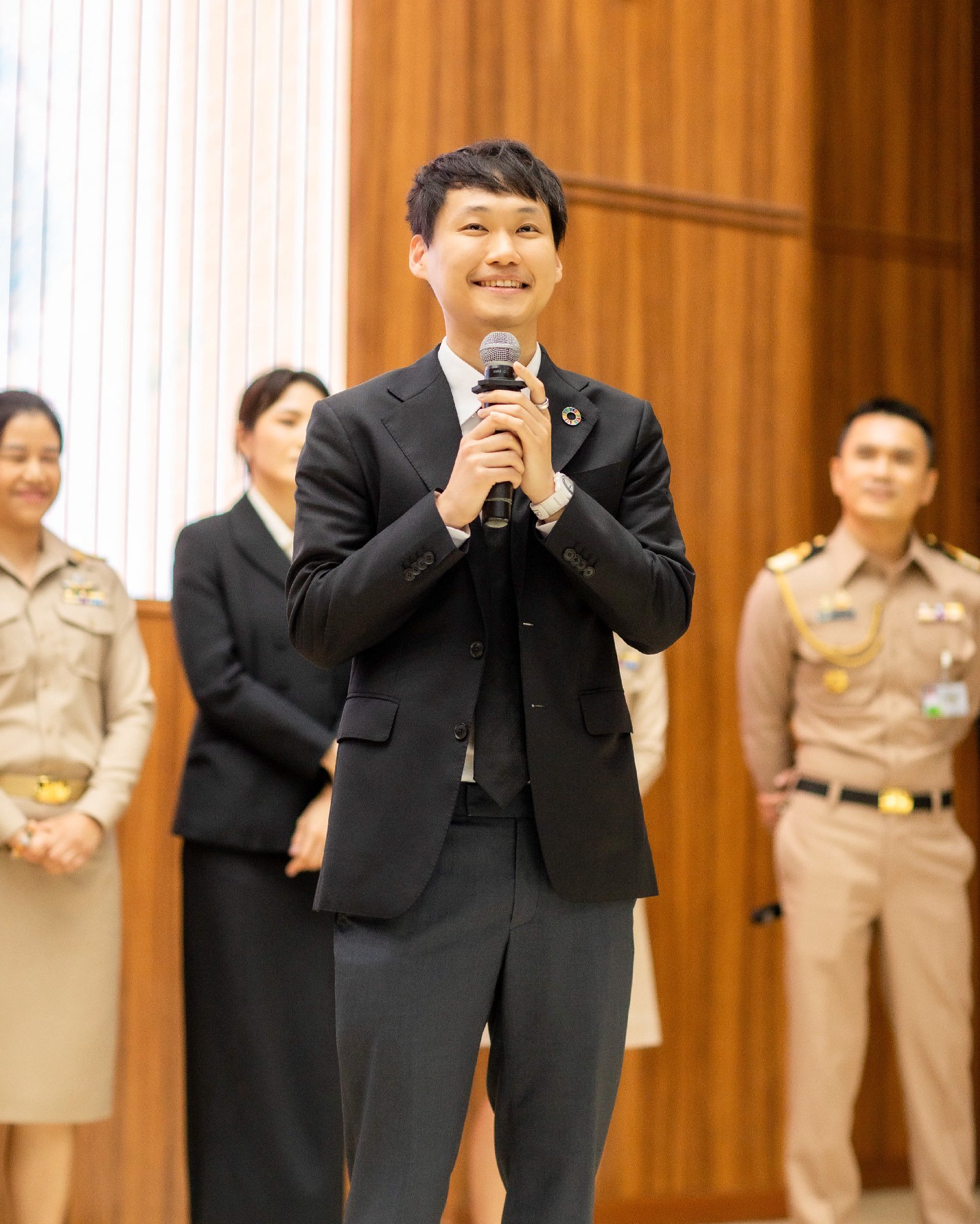ขอขอบคุณโอกาสจากทางวิทยาลัยป้องกันราชอาณาจักรที่ให้ผมได้เป็นส่วนหนึ่งในการอบรมหลักสูตรวปอ.บอ. รุ่นที่ 2 ครั้งนี้ด้วยนะครับ