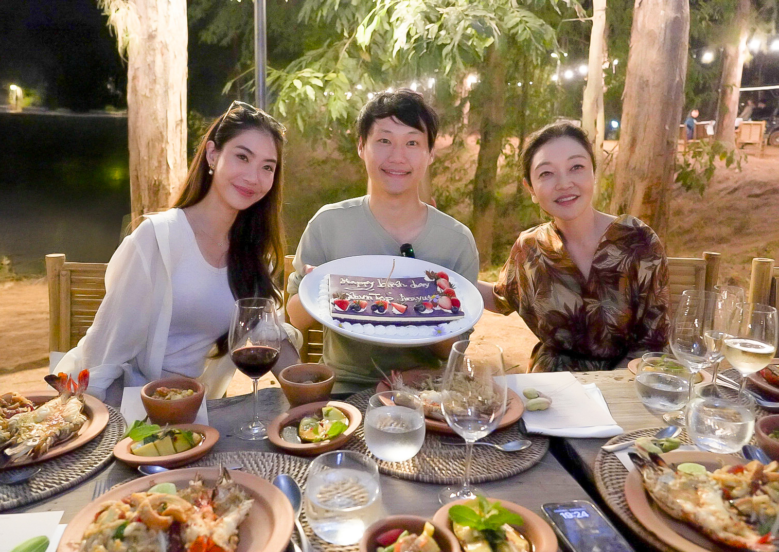 วันนี้ผมได้มีโอกาสมางานเปิดตัว "Khao Yai Art Forest" อีกหนึ่งแลนด์มาร์กที่รวมงานศิลปะจากทั่วโลกไว้บนพื้นที่ธรรมชาติของเขาใหญ่ซึ่งเป็นโปรเจกต…