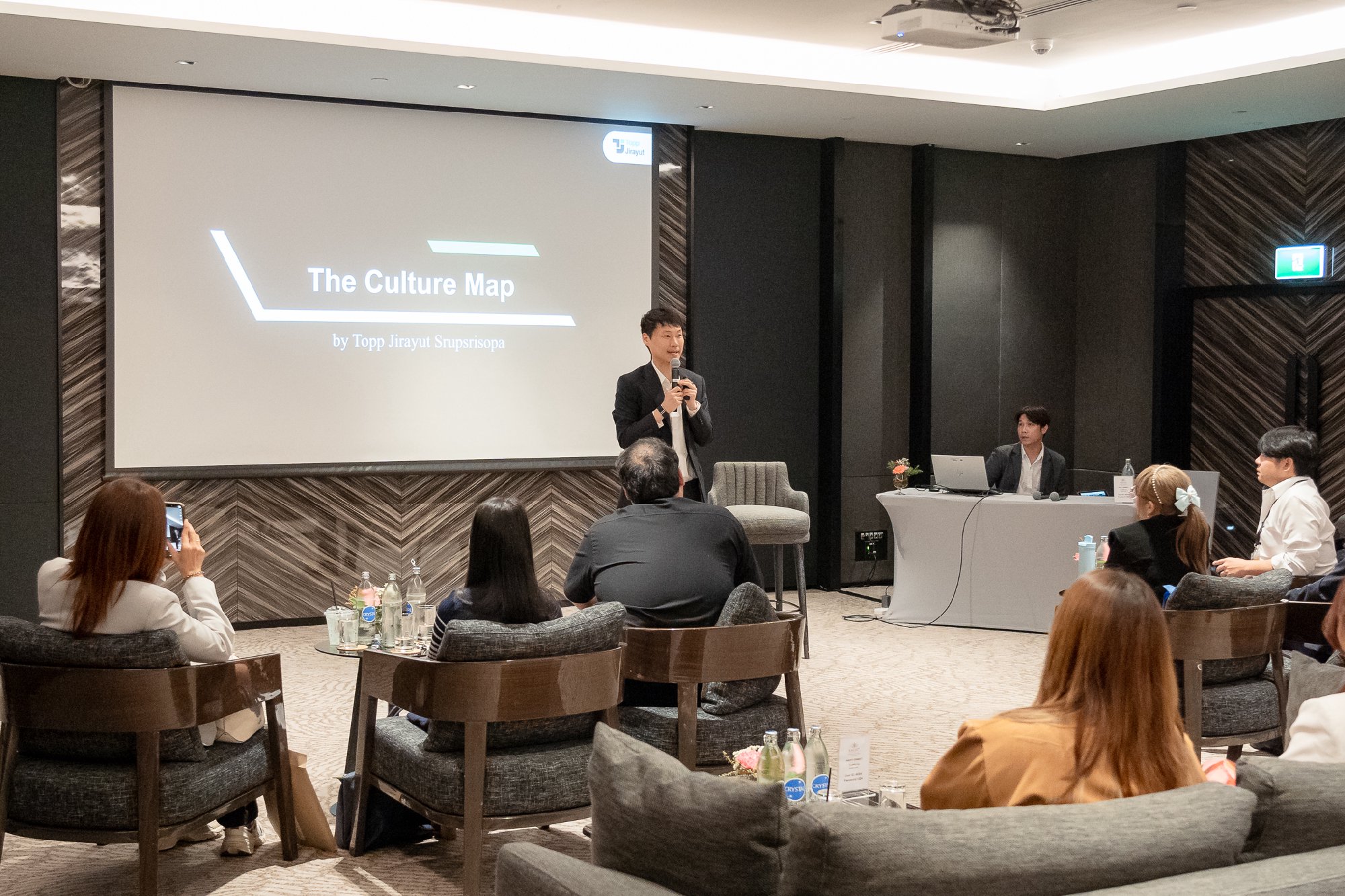 ผมได้มีโอกาสเข้าร่วมงานสัมมนา YONG GEN CLUB 2024 : The Workforce Empowerment จัดโดย Mitsubishi โดยผมได้ร่วมบรรยายภายใต้หัวข้อ "Management St…