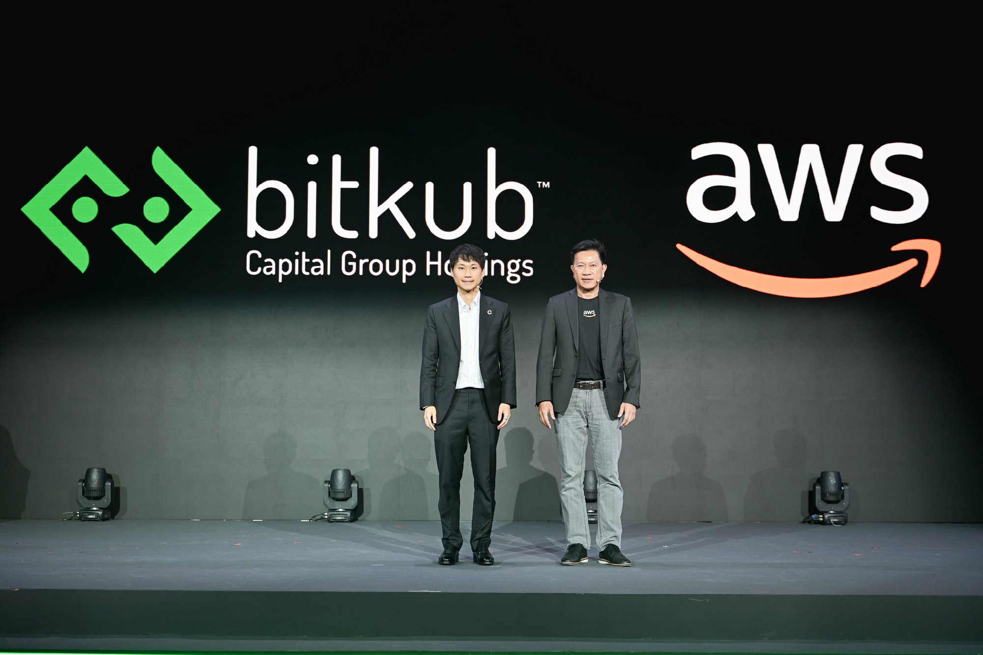 บรรยากาศในงานสัมมนา Bitkub Summit 2024 วันที่สอง โดยผมได้ร่วมบรรยายพร้อมพูดคุยบนเวทีสัมมนาในเซสชัน "Bitkub and AWS and Future Growth พลังคู่…