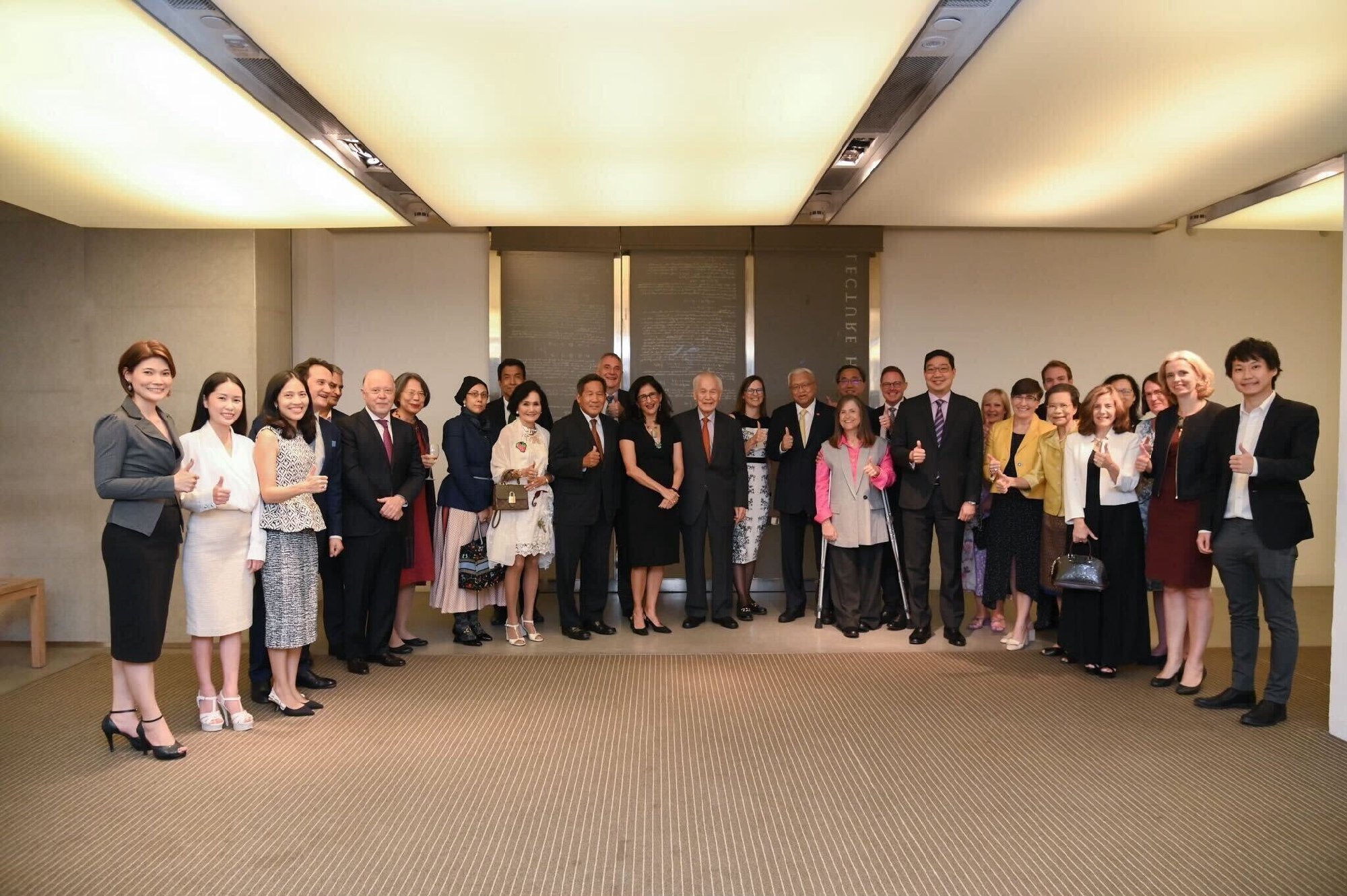 ผมรู้สึกเป็นเกียรติอย่างยิ่งที่ได้มีโอกาสร่วมรับฟังการบรรยายจาก ศ.ดร. อามาตยา เซน นักเศรษฐศาสตร์เจ้าของรางวัลโนเบลสาขาเศรษฐศาสตร์ พร้อมกันนี…