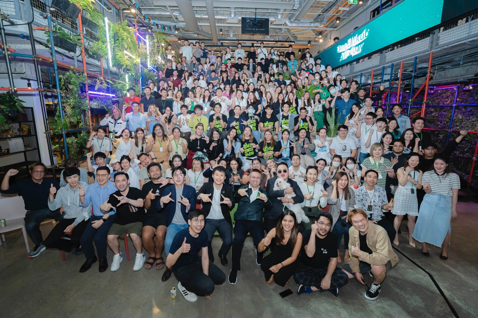ถึง Bitkub เราจะทำงานแบบ Remote first แต่เราก็มีงาน OneBitkub All in Day ที่ทำให้ชาว Bitkubers มาทำกิจกรรมร่วมกันนะครับ 💚