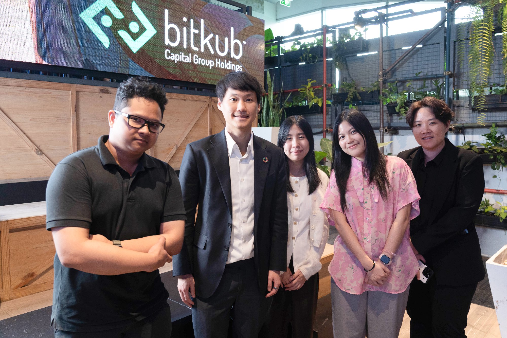 ยินดีเป็นอย่างยิ่งครับที่ได้เป็นส่วนหนึ่งในซีรีส์ชุด 'one-icon-one-month series' ของทางสถานเอกอัครราชทูตอังกฤษประจำประเทศไทย ซึ่งจัดทำขึ้นเน…