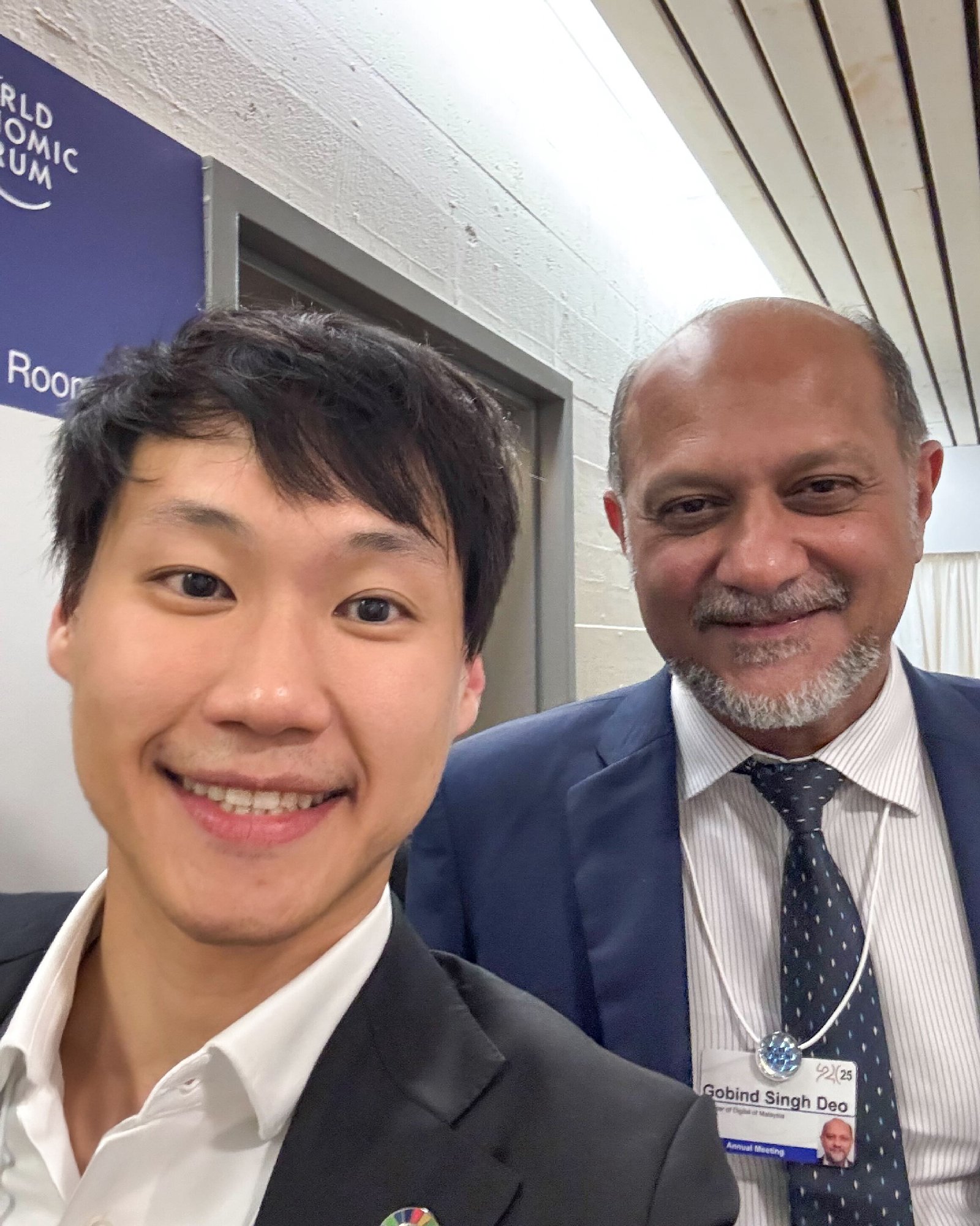 ผมได้พบกับคุณพิชัย นริพทะพันธุ์ รัฐมนตรีว่าการกระทรวงพาณิชย์ ในงาน World Economic Forum 2025 ด้วยครับ ซึ่งในครั้งนี้ประเทศไทยจะมีการร่วมลงนา…