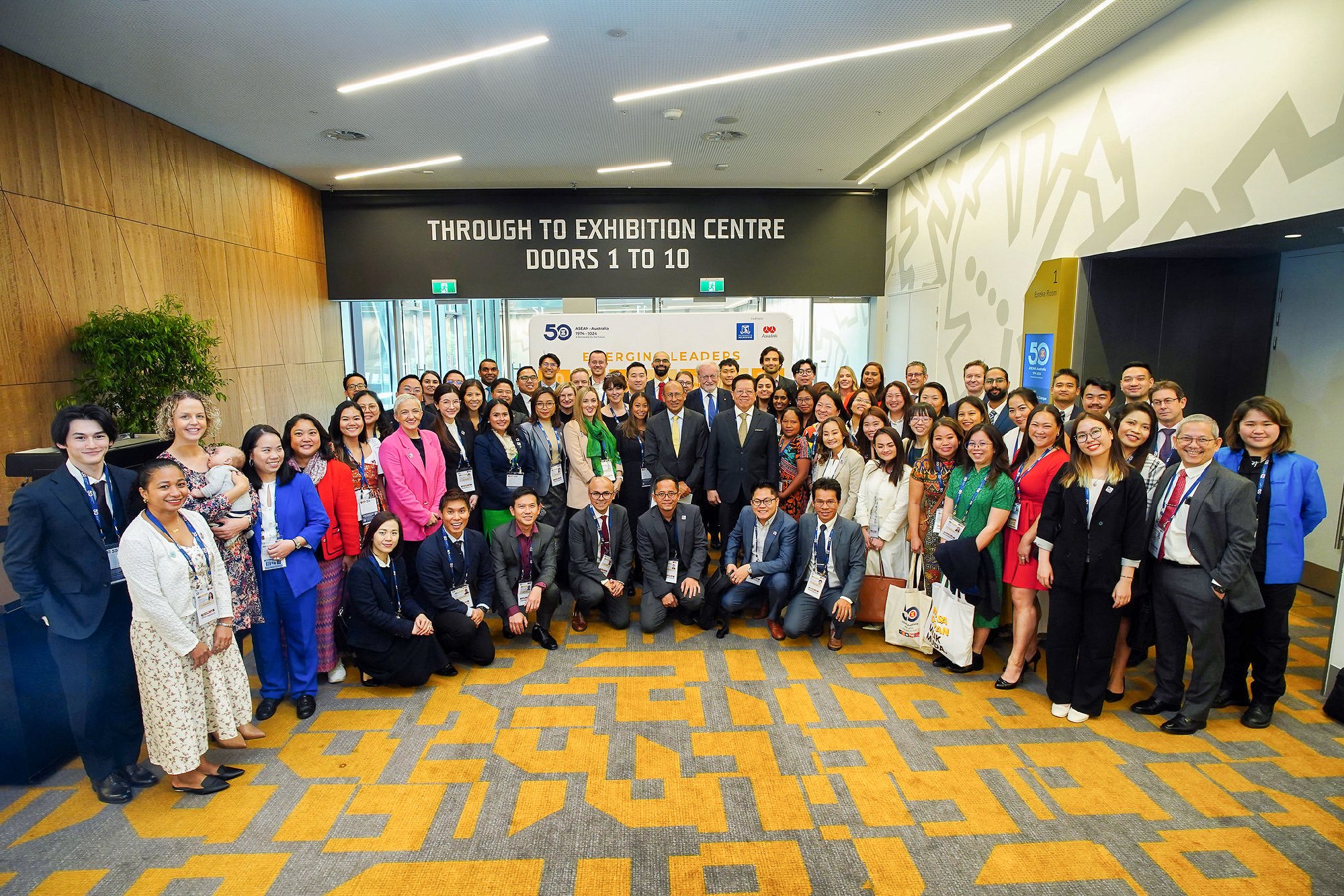 บรรยากาศในงาน Emerging Leaders' Dialogue and Reception ที่กรุงเมลเบิร์น ประเทศออสเตรเลีย เมื่อวันที่ 4 - 5 มีนาคมที่ผ่านมาครับ โดยผมได้เข้าร…