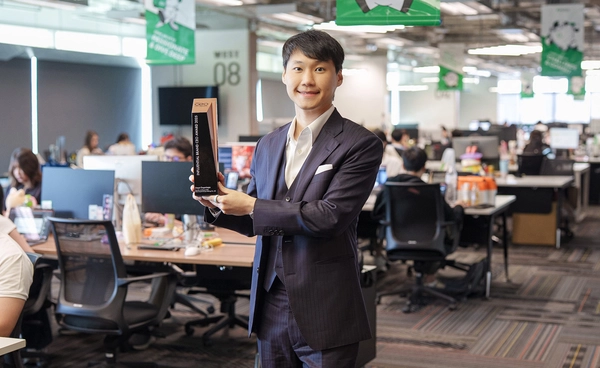 ท๊อป จิรายุส คว้ารางวัล Influential Brand CEO Award สะท้อนบทบาทผู้นำที่ทรงอิทธิพลของประเทศ