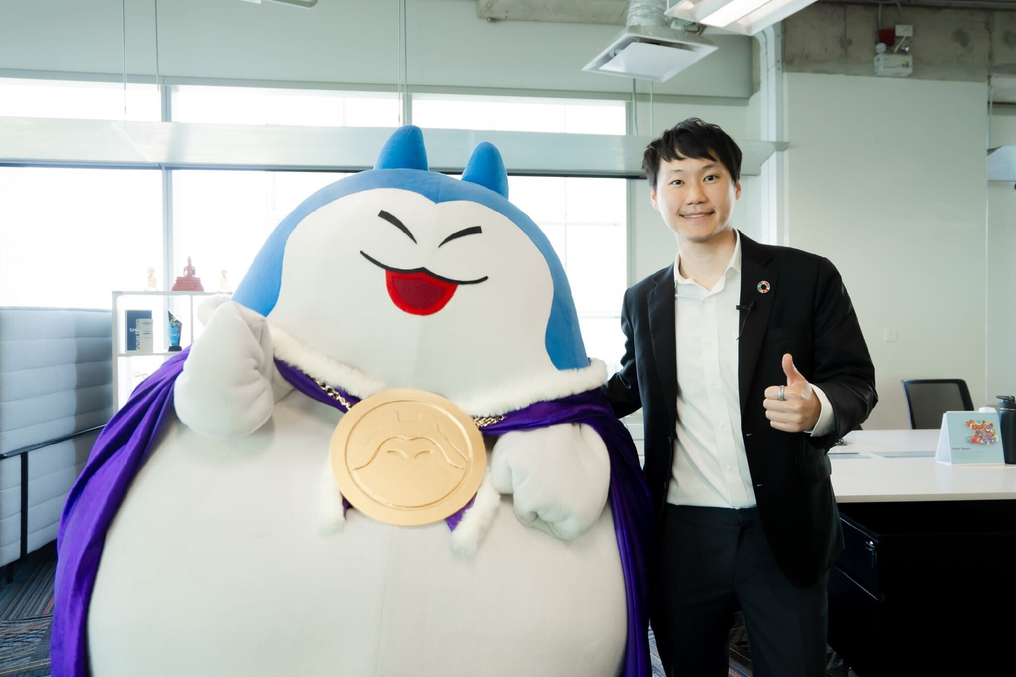 เบื้องหลังการพูดคุยกับน้องเหยา มาสคอตสุดน่ารักจากเกม TSX by Astronize โดยผมได้ร่วมตอบคำถามและไขข้อสงสัยเกี่ยวกับเทรนด์ของวงการเกมในอีก 3 ปีข…