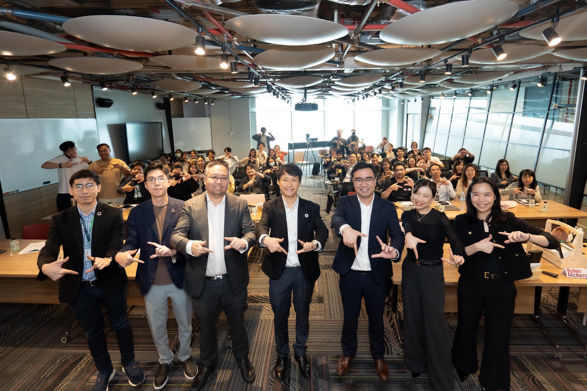 ขอขอบคุณทางสำนักงานกฎหมาย Baker McKenzie ที่มาบรรยายและให้ความรู้ในหัวข้อความยั่งยืนและการสร้างสินทรัพย์ในรูปแบบดิจิทัล (Sustainability and…