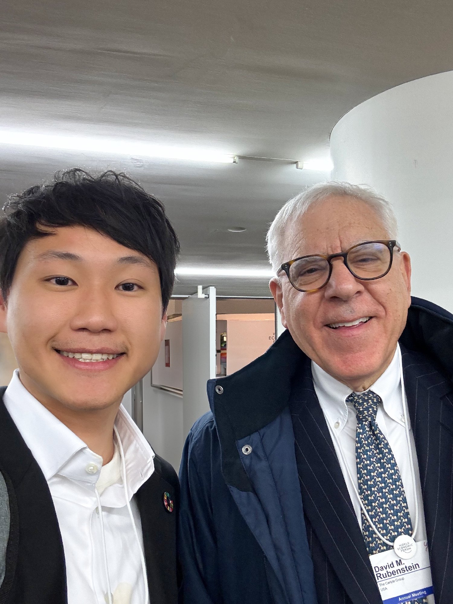เป็นอีกครั้งที่ผมได้พบกับคุณ David Rubenstein ผู้ร่วมก่อตั้งและประธานร่วมของ Carlyle Group บริษัทจัดการสินทรัพย์ทางเลือกระดับโลกและยังเป็นพิ…