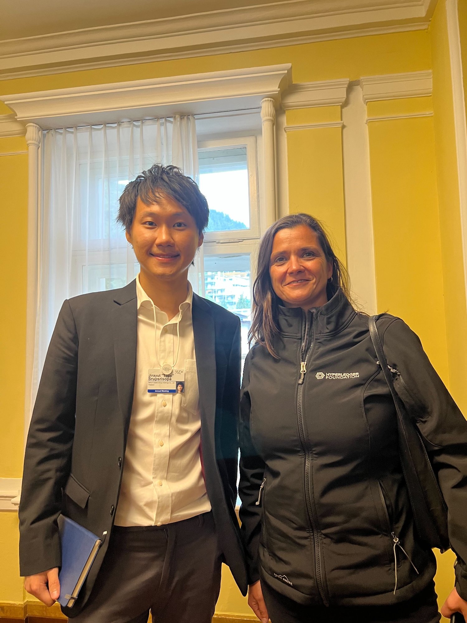 ในงาน World Economic Forum ผมยังได้มีโอกาสพบกับคุณ Haslinda Amin หัวหน้านักข่าวระหว่างประเทศประจำภูมิภาคเอเชียตะวันออกเฉียงใต้ของ Bloomberg…