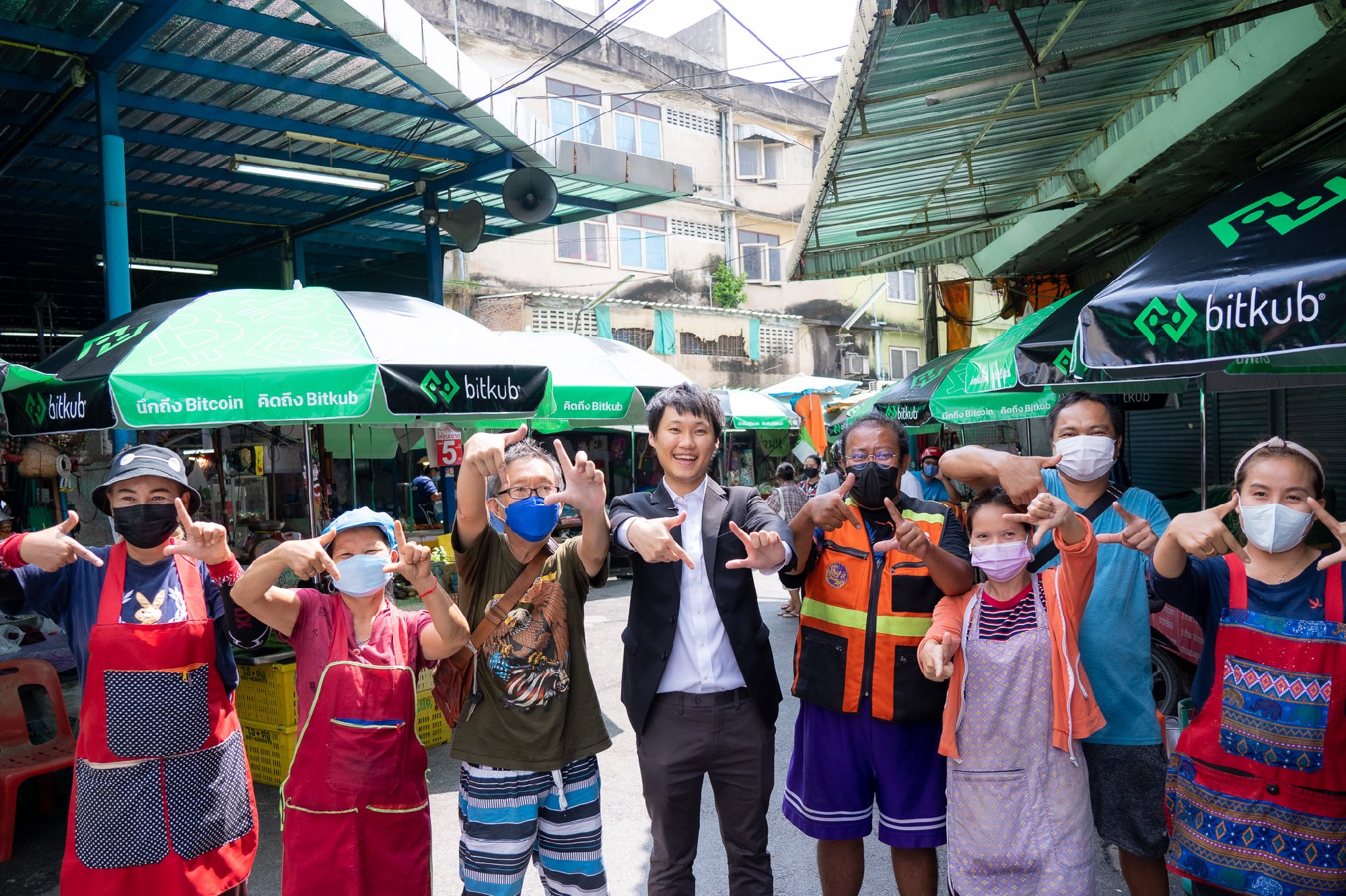ขอขอบคุณทางสโมสรฟุตบอลบาเยิร์น มิวนิก สำหรับเสื้อและของขวัญที่มอบให้นะครับ 🙏