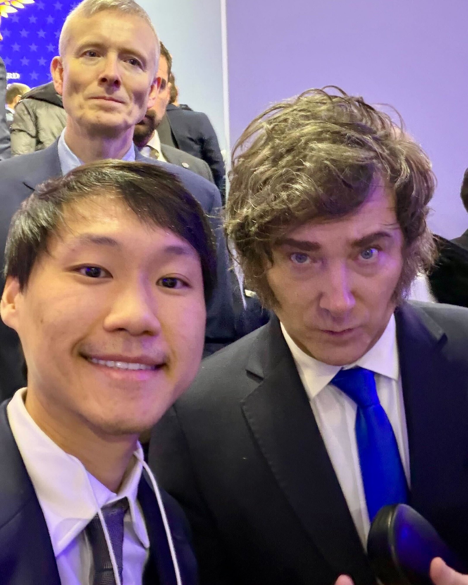 Following the official signing ceremony of the Board of Peace at the World Economic Forum 2026, I had the opportunity to meet and take a pho…