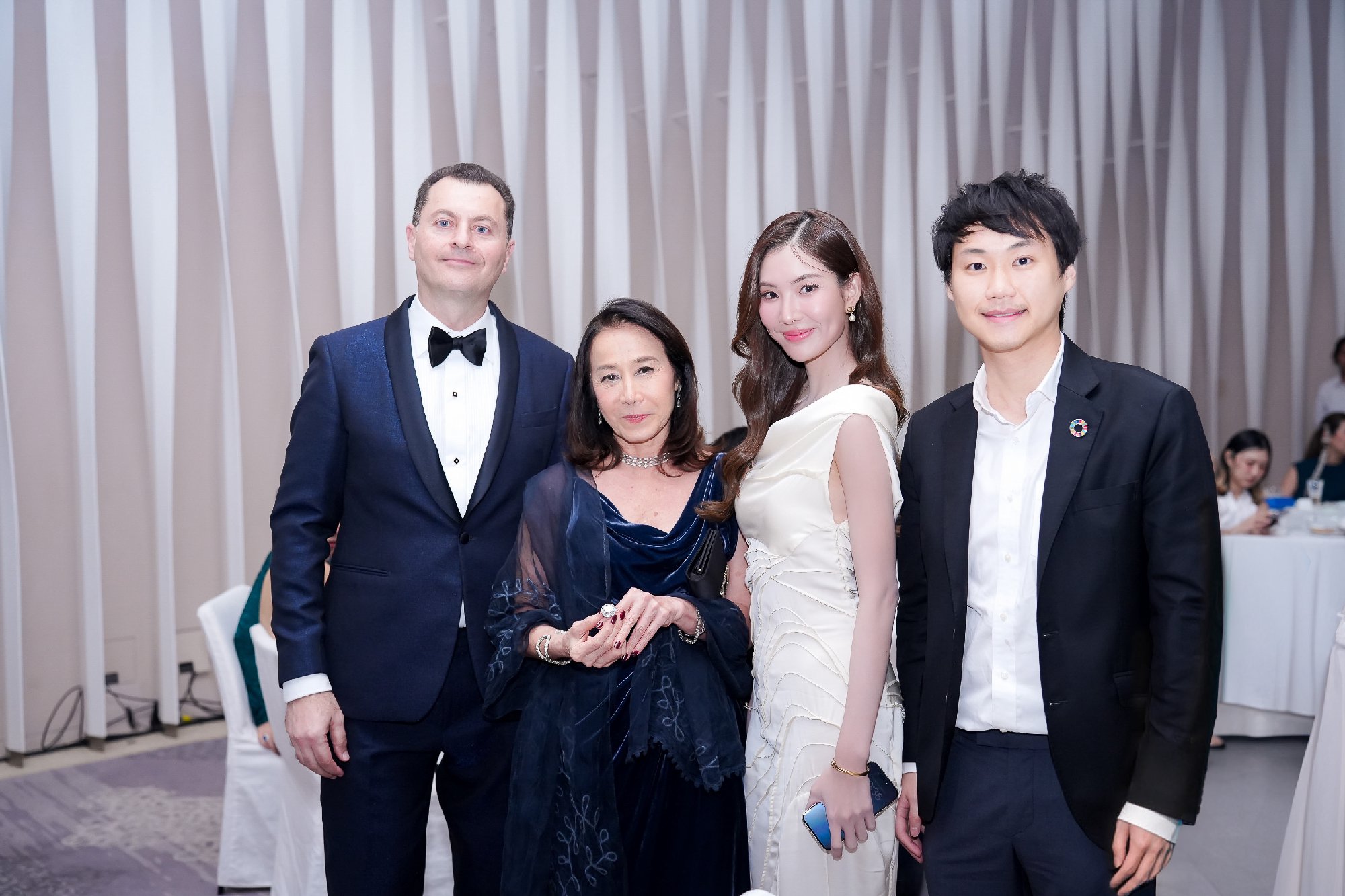 ขอขอบคุณทาง Mouawad ที่ให้เกียรติรับเชิญผมเข้าร่วมงาน Gala Dinner ทั้งนี้ผมยังได้พบกับคุณ Fred Mouawad Founder & CEO ของ Synergia One Group…