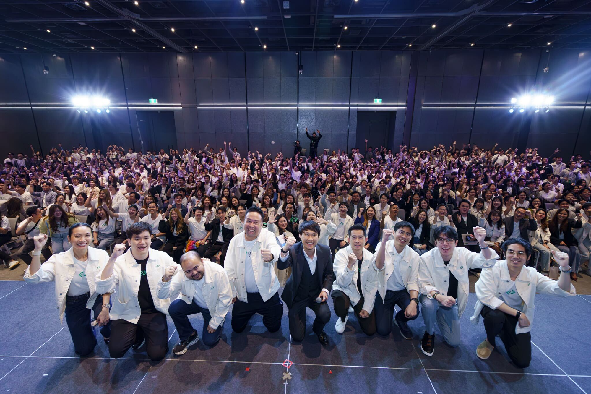 ขอบคุณ Bitkubers ทุกคนมากครับที่มาร่วมงาน All Hands | All-In | OneBitkub Together, to the Next Level 2026 . นี่เป็นอีกหนึ่งปีที่ผมและเหล่า C…