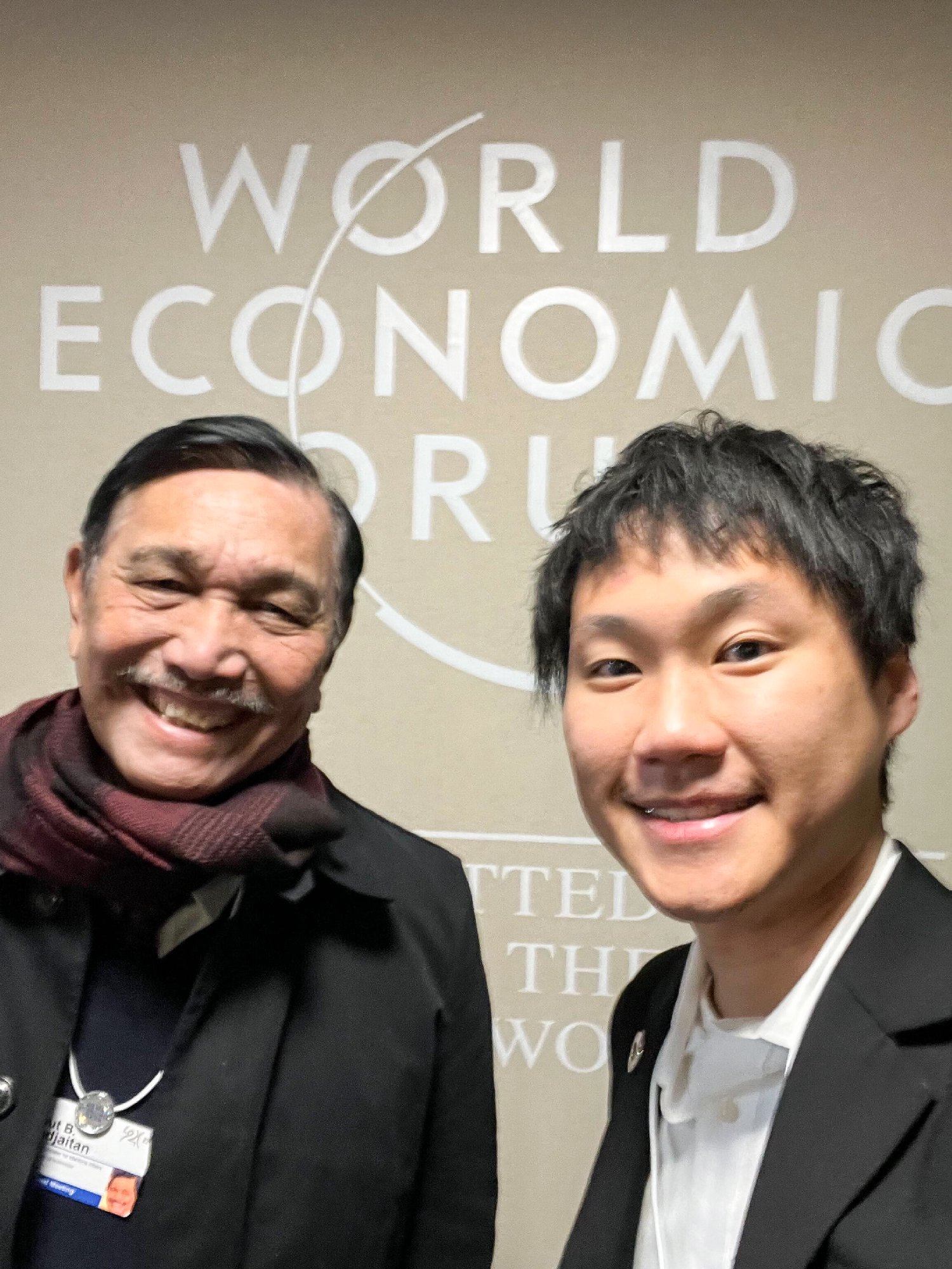 ผมรู้สึกยินดีและเป็นเกียรติอย่างยิ่งที่ได้มีโอกาสพบและหารือกับท่าน Luhut Binsar Pandjaitan รัฐมนตรีประสานงานด้านกิจการการเดินเรือและการลงทุน…