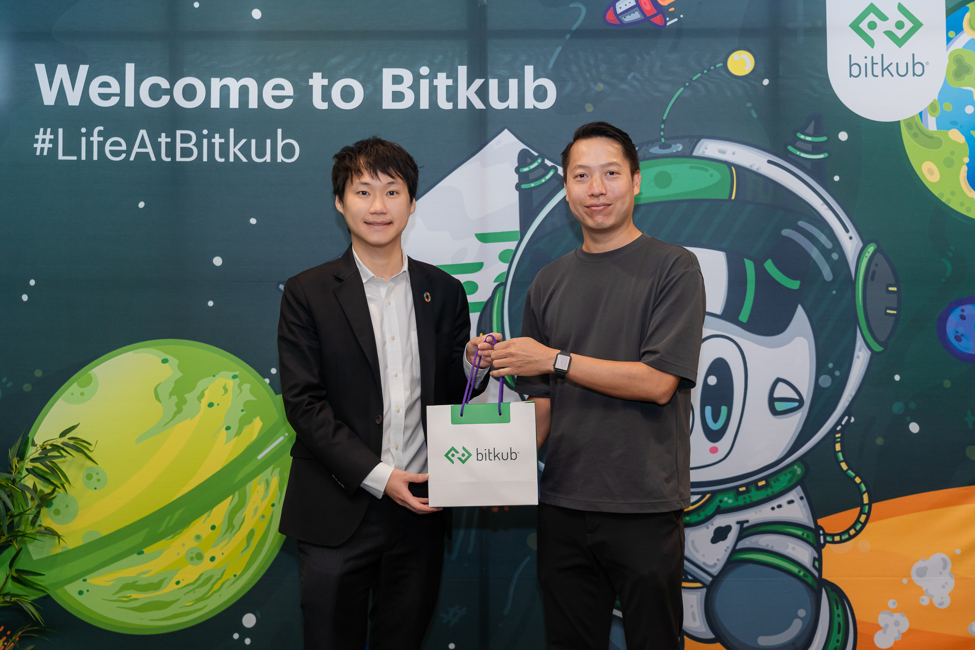 ผมรู้สึกยินดีมาก ๆ ครับ ที่ได้มีโอกาสร่วมพูดคุยและให้สัมภาษณ์กับทาง Marketing Oops! ครั้งนี้ผมได้แลกเปลี่ยนมุมมองผู้นำในอุตสาหกรรมต่าง ๆ ที่…