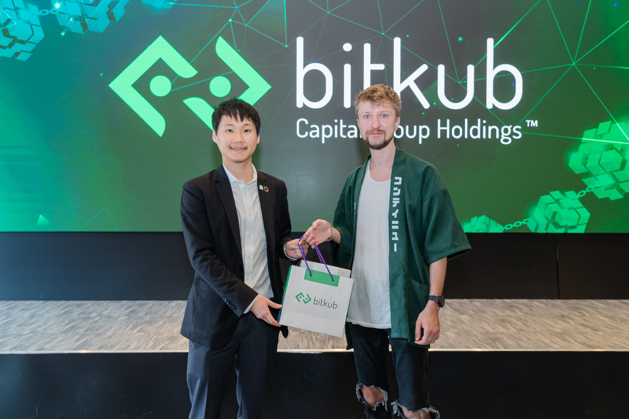 เมื่อไม่นานมานี้ผมได้รับเชิญไปร่วมสัมภาษณ์โดยนิตยสารการเงินการลบงทุนชื่อดังอย่าง Forbes ซึ่งครั้งนี้ผมยังได้แลกเปลี่ยนมุมมองและเนื้อหาสำคัญเ…