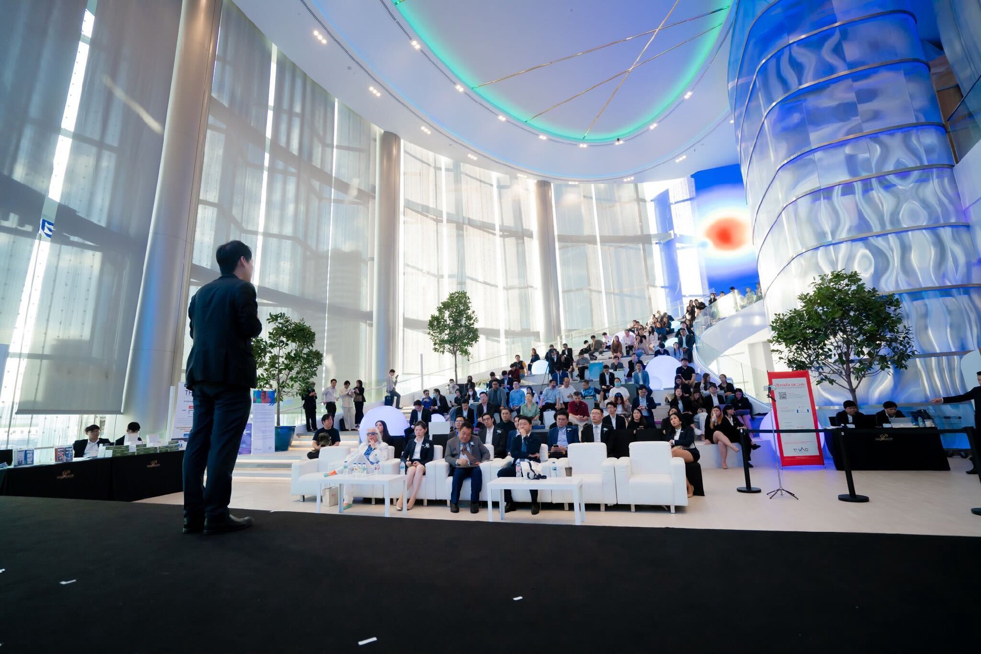บรรยากาศงาน "Future FinTech 2024: Shaping the Future of Finance" ณ SCBX NEXT TECH ศูนย์การค้าสยามพารากอน ชั้น 4 ที่ผ่านมาครับ ผมขอขอบคุณทุก…