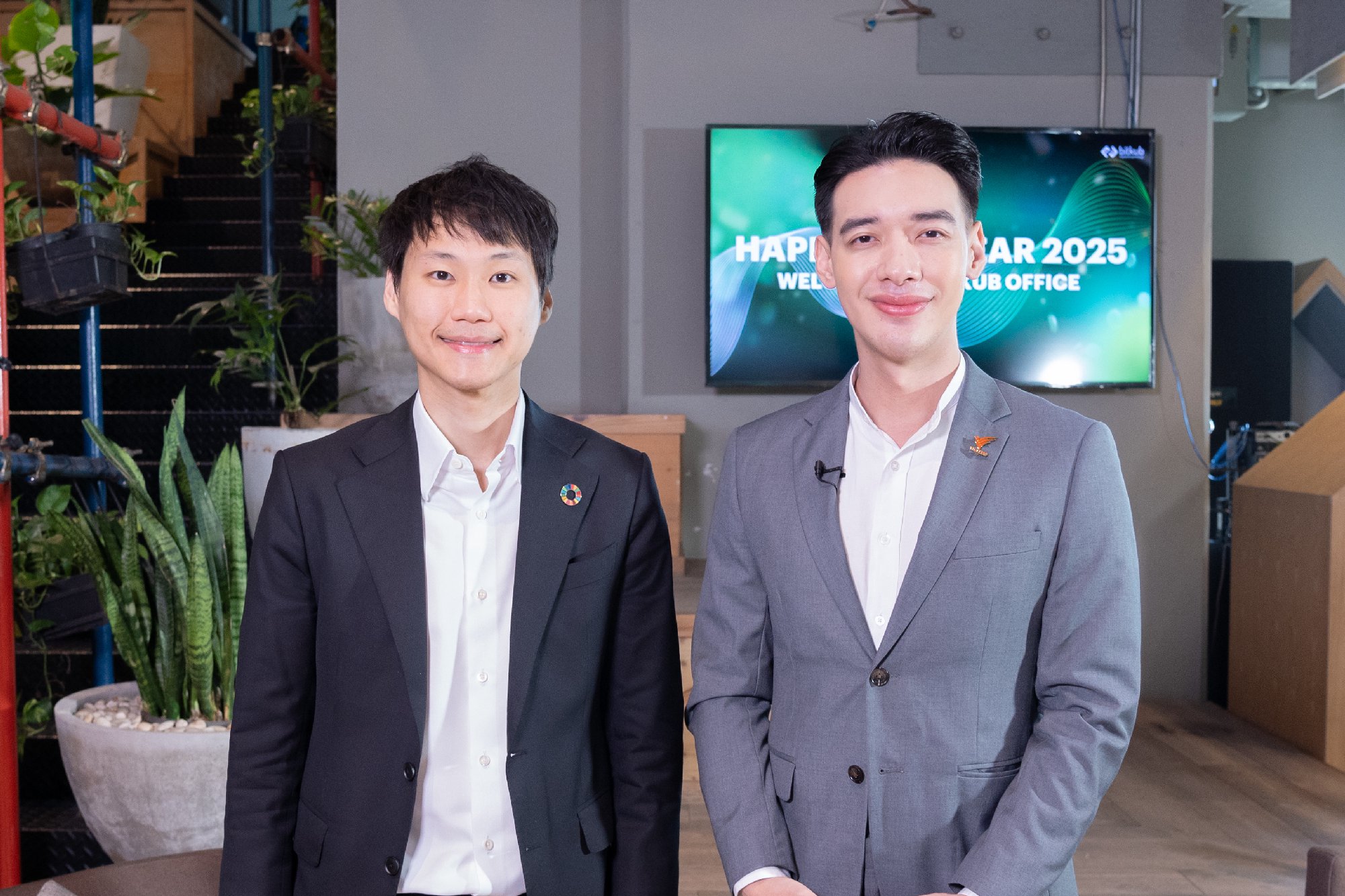 ฝากทุกคนติดตามรายการ THE WAVE with Franc Han Shih จากทาง Thai PBS World กันด้วยนะครับ ซึ่งครั้งนี้ผมได้ให้สัมภาษณ์พร้อมพูดคุยในเรื่องของแนวโ…