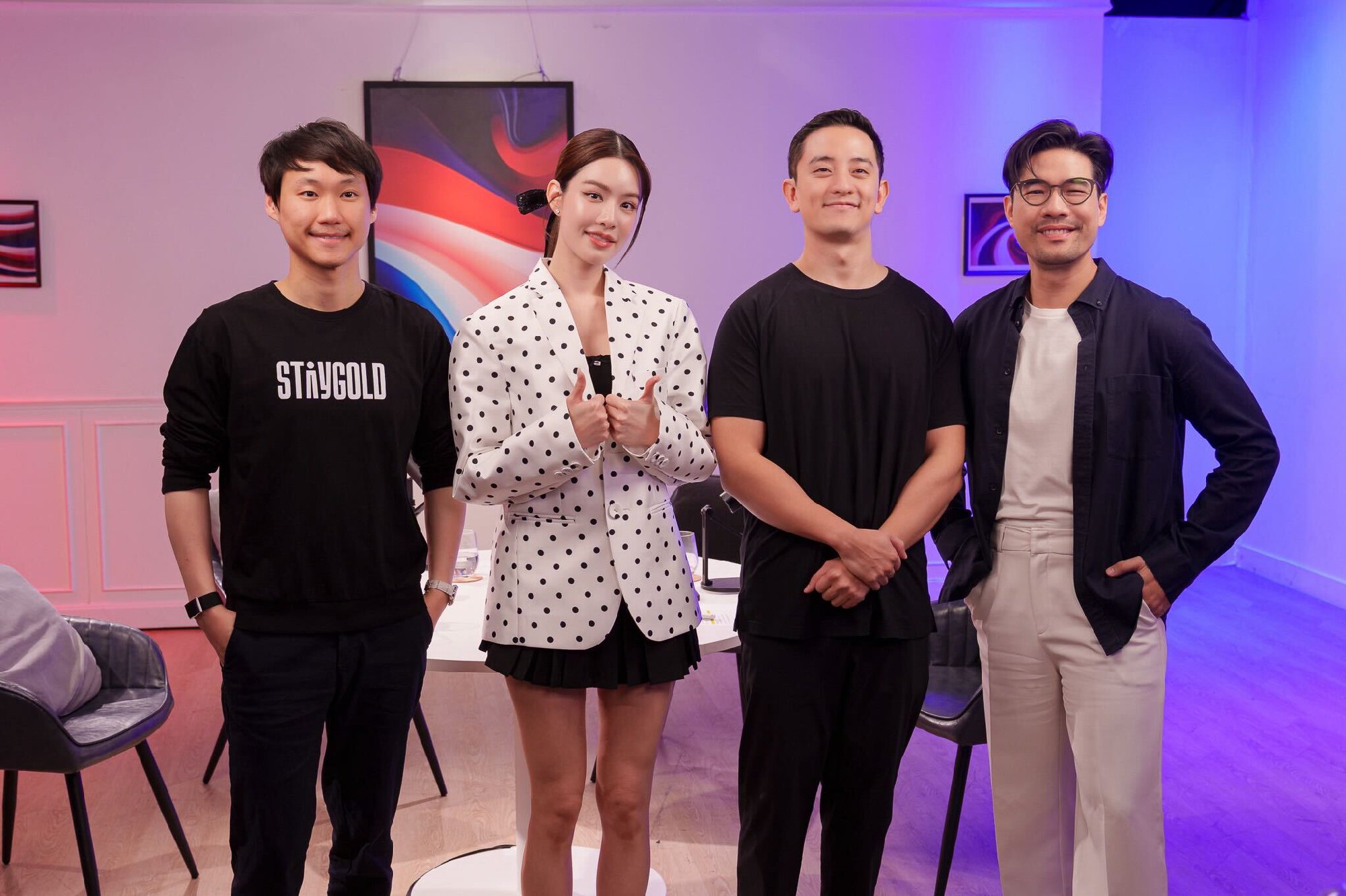 ดีใจมากครับที่ได้มาร่วมพูดคุยในรายการของพี่วู้ดดี้ พร้อมกับคุณซีเค และคุณเกรซ บอกเลยว่าเทปนี้เป็นบทสนทนาที่เข้มข้น และช่วยให้ตกผลึกความคิดได…