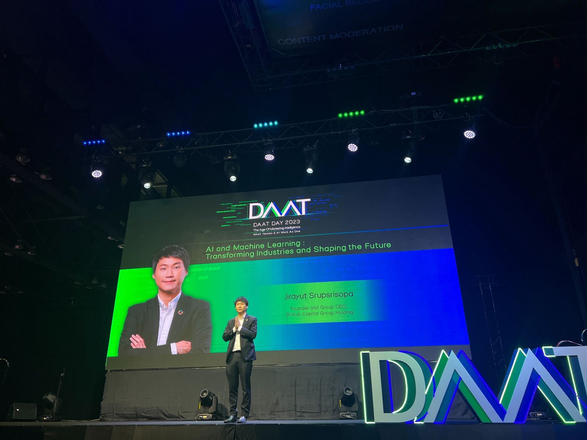 I was honored to be on stage sharing my knowledge about AI at DAAT DAY 2023 in the session "AI Machine Learning: Transforming Industries and…