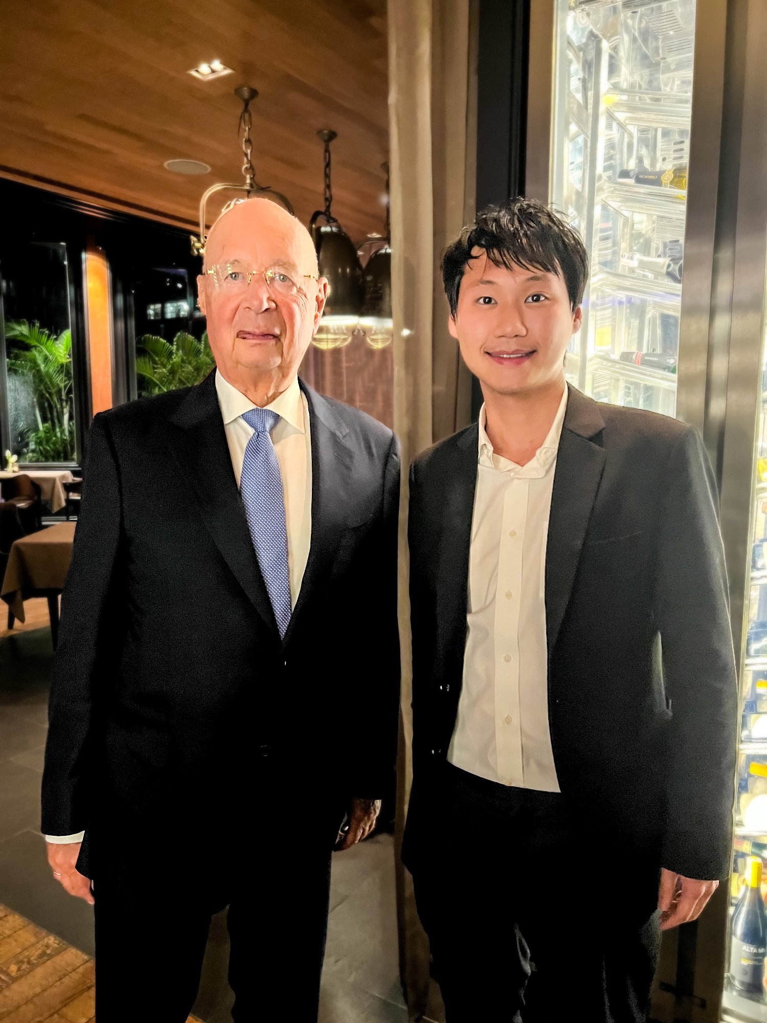 ยินดีต้อนรับ Professor Schwab ผู้ก่อตั้ง World Economic Forum สู่ประเทศไทยครับ