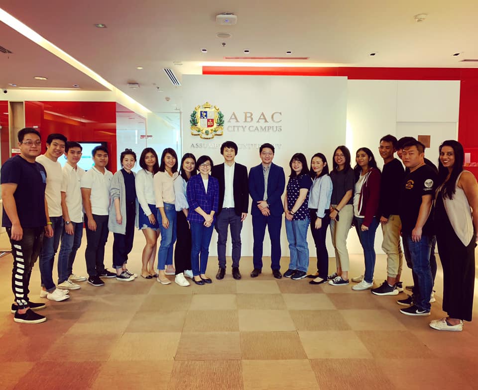 See Topp Jirayut Srupsrisopa's latest updates