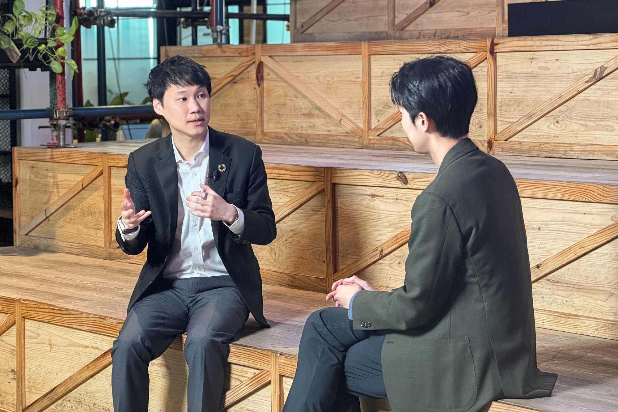 ผมได้มีโอกาสให้สัมภาษณ์กับทางสำนักข่าวทูเดย์ เกี่ยวกับงานการประชุม World Economic Forum 2024 ที่ผ่านมา พร้อมกับแลกเปลี่ยนความคิดอัปเดตสถานกา…