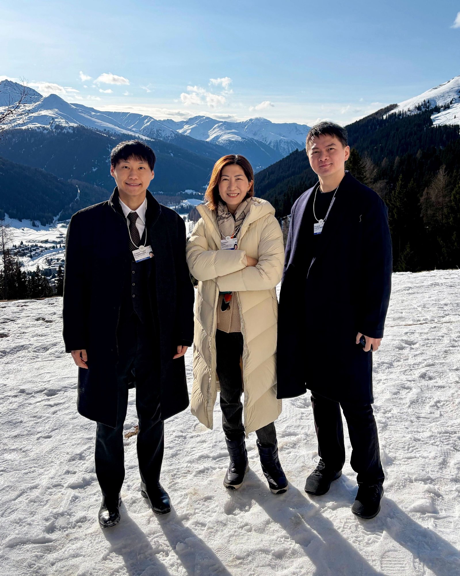 The power of finance from Asia. I had the opportunity to meet Bonnie Y Chan, CEO of Hong Kong Exchanges and Clearing (HKEX), and Vincent Hen…