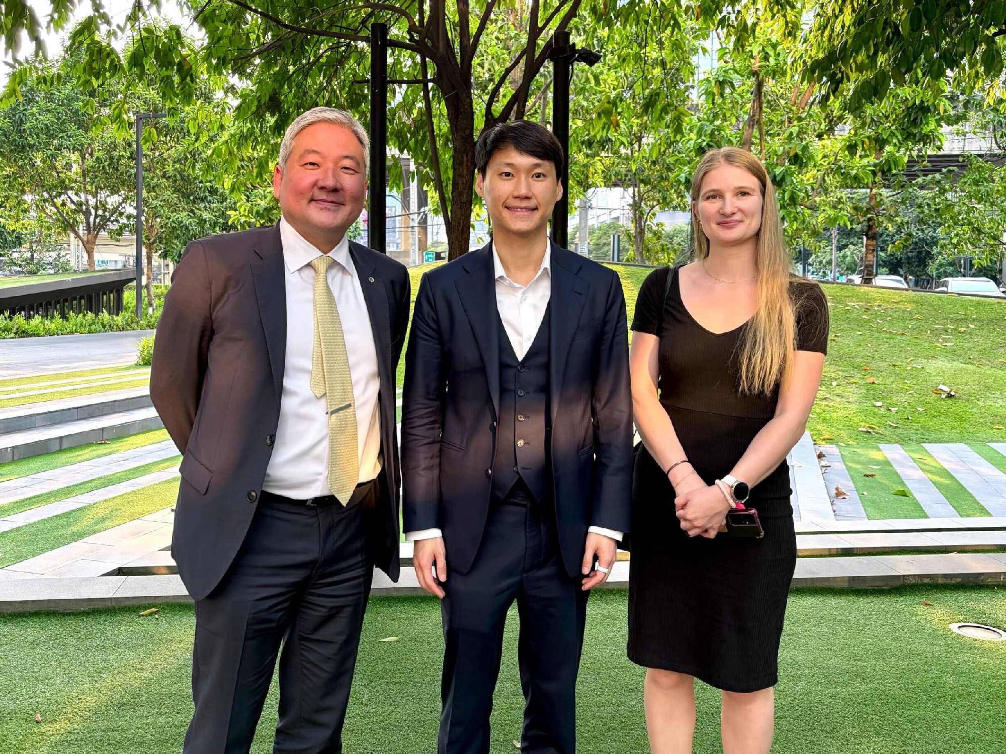 It was a great honor to welcome two distinguished representatives from the World Economic Forum: Mr. Joo-Ok Lee, Head of Regional Agenda, As…