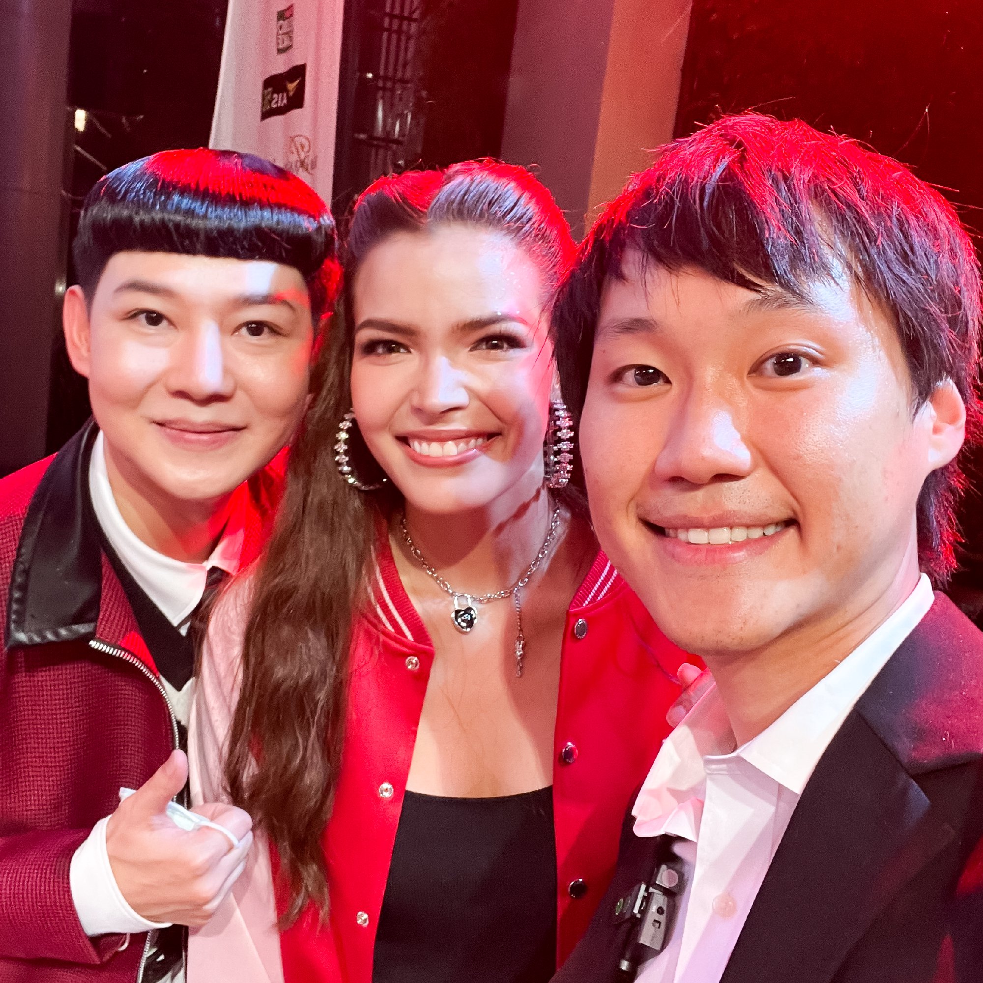 ผมรู้สึกยินดีมากๆ ครับที่ได้มีโอกาสต้อนรับคุณหลุ่ย แซ่กั๊ว จีจี้ แห่งบริษัท ไทยเจียระไน กรุ๊ป และนักธุรกิจทุกท่านที่ให้เกียรติมาเยี่ยมชมออฟฟ…