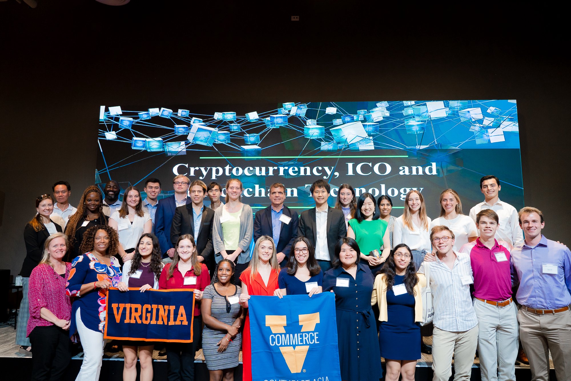 ผมรู้สึกยินดีเป็นอย่างยิ่งที่ได้ต้อนรับและแลกเปลี่ยนแนวคิดร่วมกับคุณ Nicole Thorne Jenkins คณบดีคณะพาณิชย์, Prof. Trey Maxham และนักศึกษาจาก…