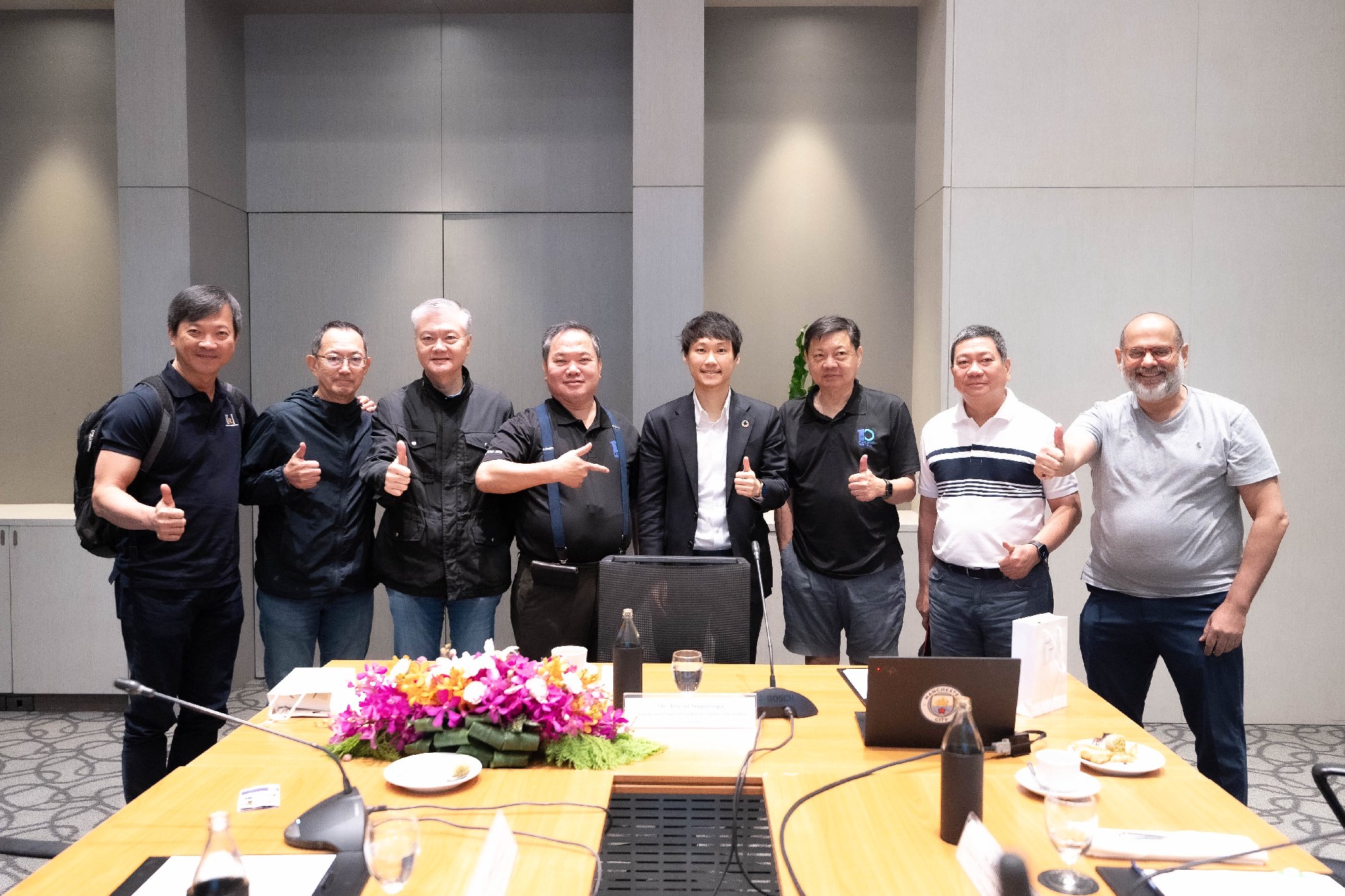 บรรยากาศในงานประชุมของ YPO (Young Presidents' Organization) เมื่อวันที่ 30 กันยายนที่ผ่านมา โดยครั้งนี้ผมได้มีโอกาสพบปะและร่วมแสดงวิสัยทัศน์…