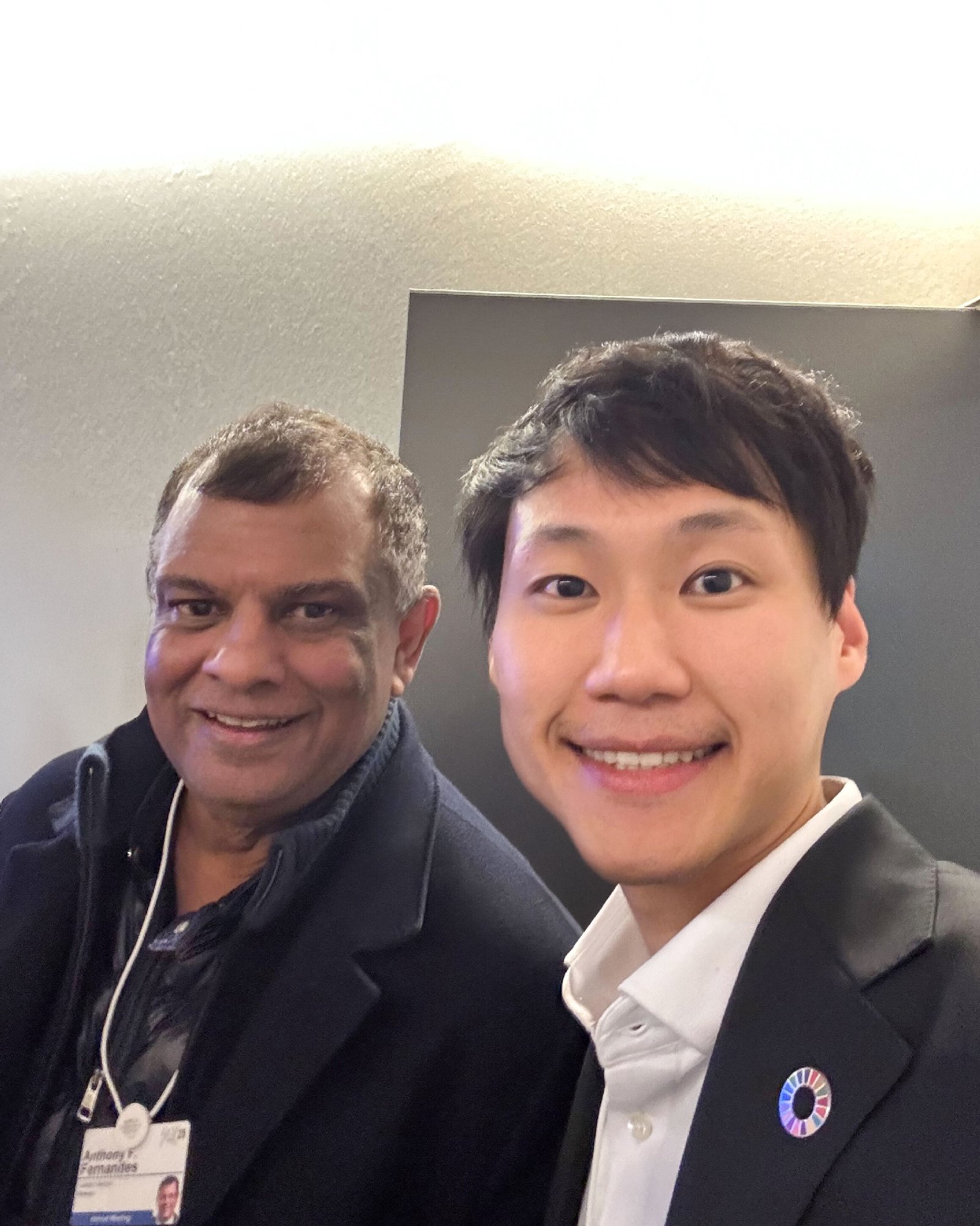ในงาน World Economic Forum 2025 ครั้งนี้ผมได้มีโอกาสพบคุณ Tony Fernandes ผู้ร่วมก่อตั้งสายการบิน AirAsia เพื่อร่วมพูดคุยและเปลี่ยนความคิดเห็…