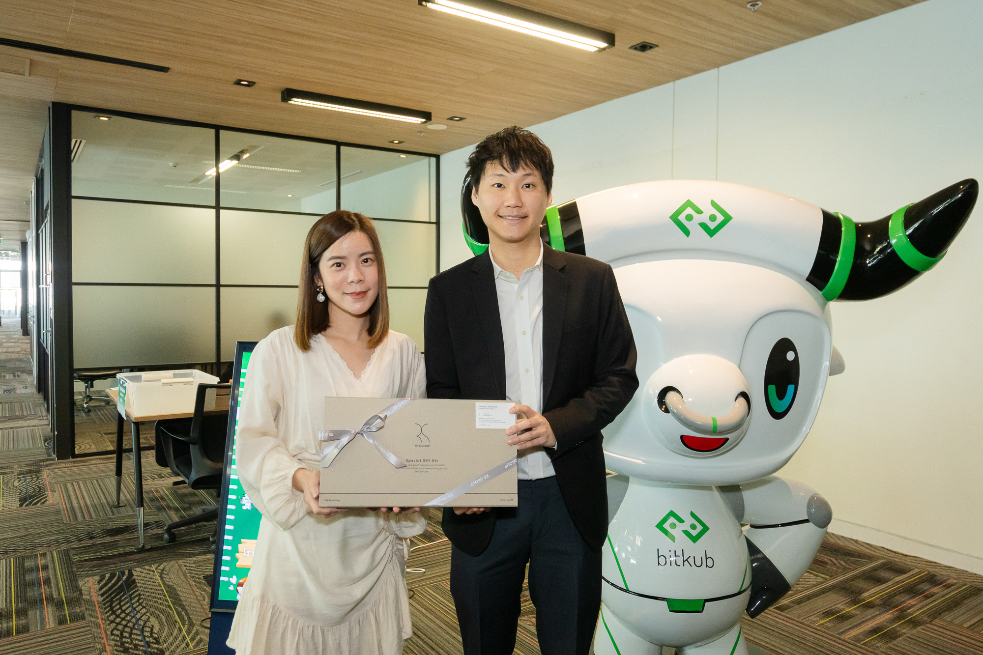 ขอขอบคุณพี่ ๆ จากทาง RS Media ที่ได้มีโอกาสมาเยี่ยมผมถึงออฟฟิศ Bitkub เพื่อสวัสดีปีใหม่และร่วมพูดคุยแลกเปลี่ยนความคิดกันครับ