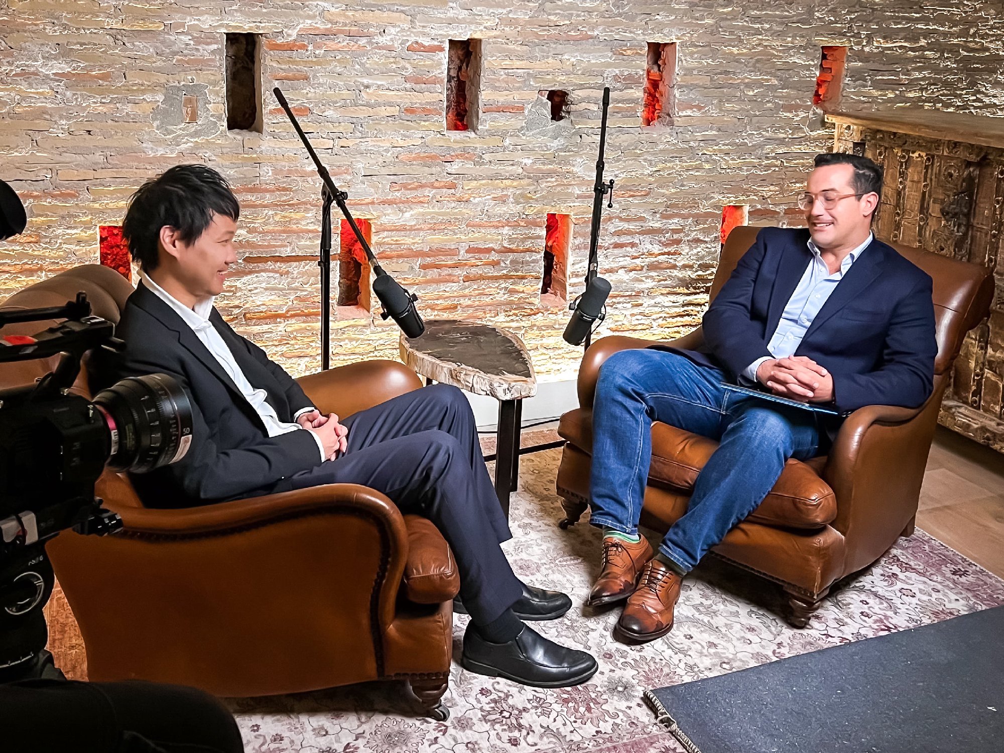 ฝากทุกคนติดตามรายการ Maverick's Podcast จาก XAPO bank ตอนล่าสุด โดยผมได้มีโอกาสเดินทางไปให้สัมภาษณ์ถึงยิบรอลตาร์ด้วยครับ รอติดตามได้ในเร็ว ๆ…