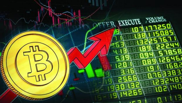 Bitcoin surges, enjoys another bull run